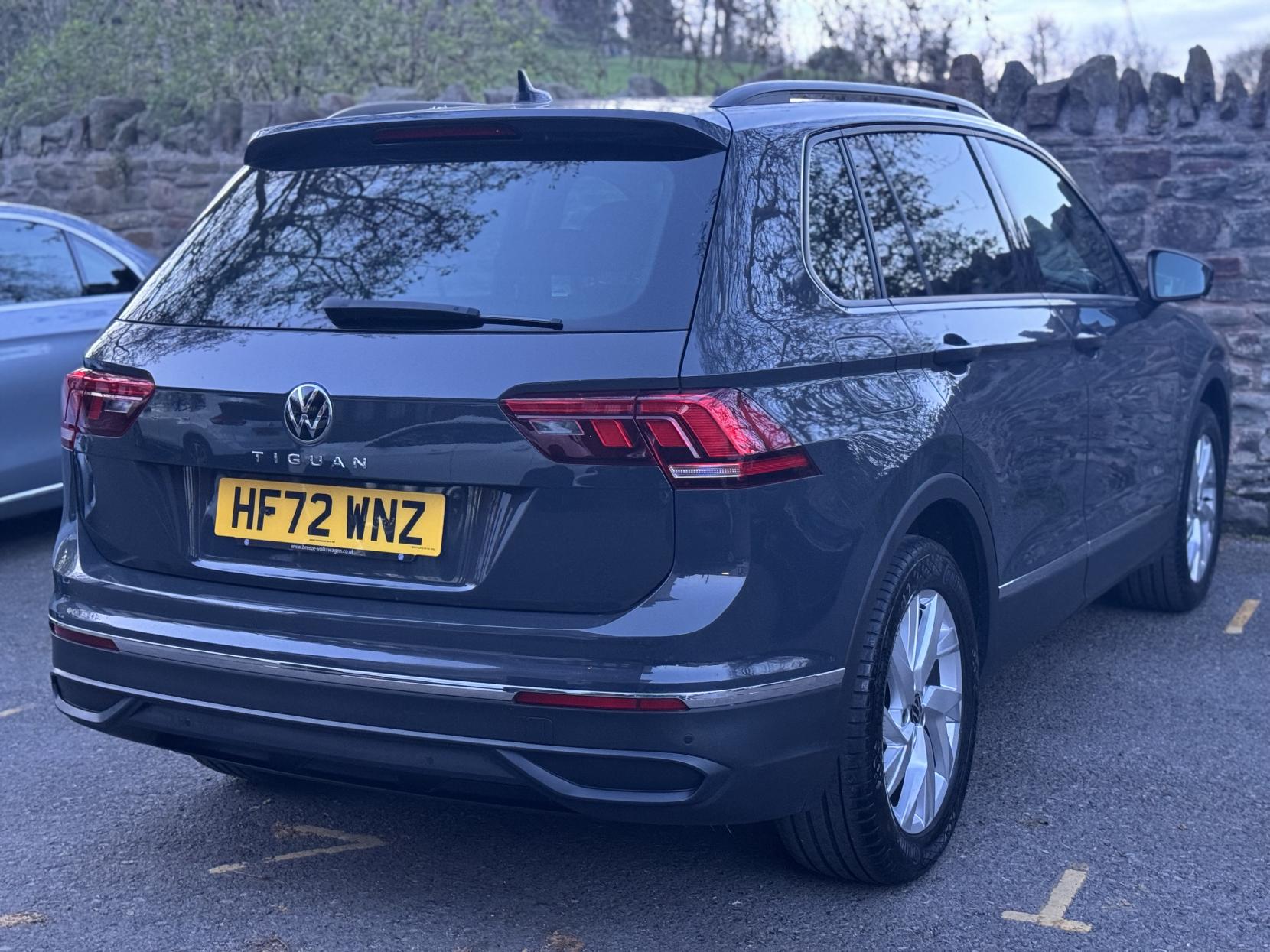 Volkswagen Tiguan 2.0 TDI Life SUV 5dr Diesel DSG Euro 6 (s/s) (150 ps)