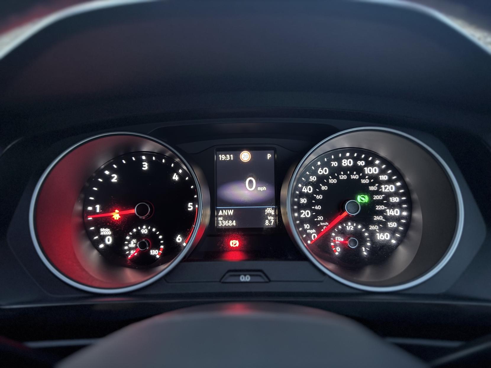 Volkswagen Tiguan 2.0 TDI Life SUV 5dr Diesel DSG Euro 6 (s/s) (150 ps)