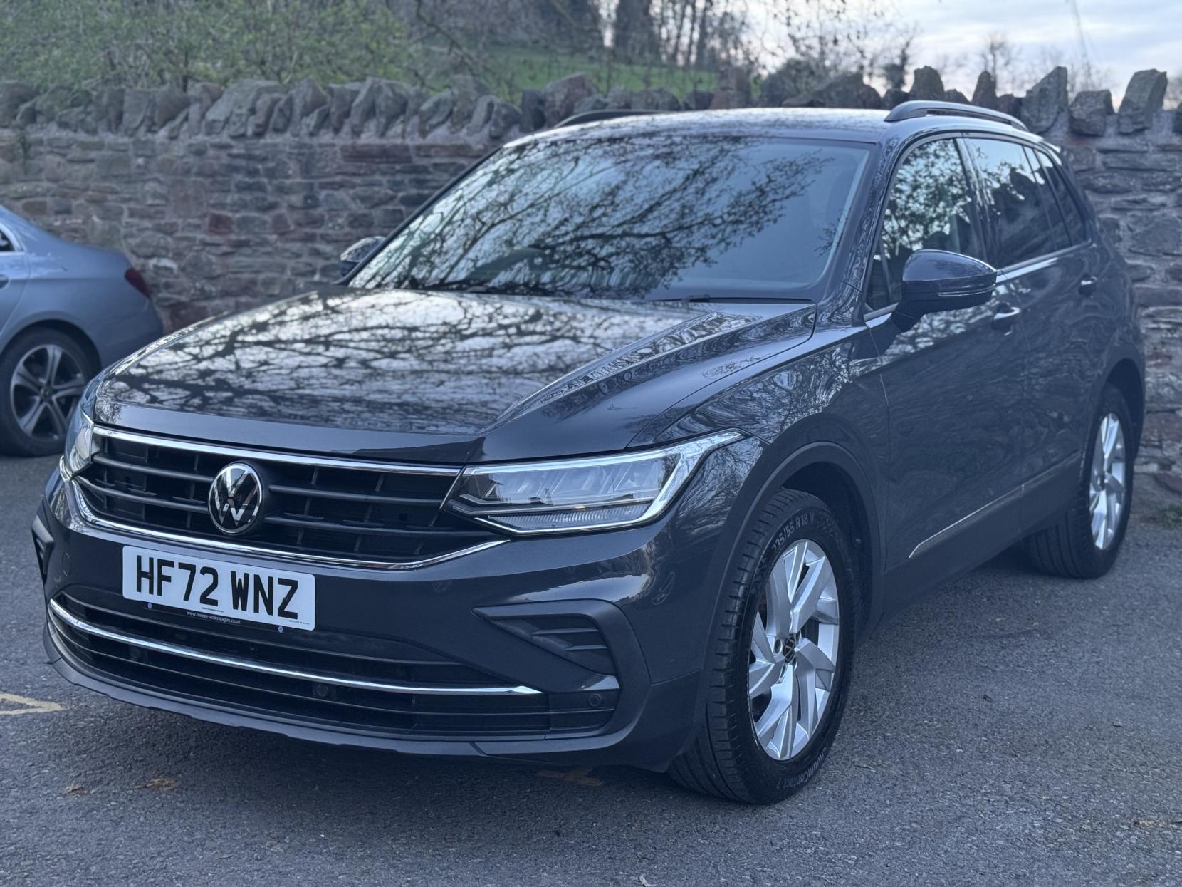 Volkswagen Tiguan 2.0 TDI Life SUV 5dr Diesel DSG Euro 6 (s/s) (150 ps)