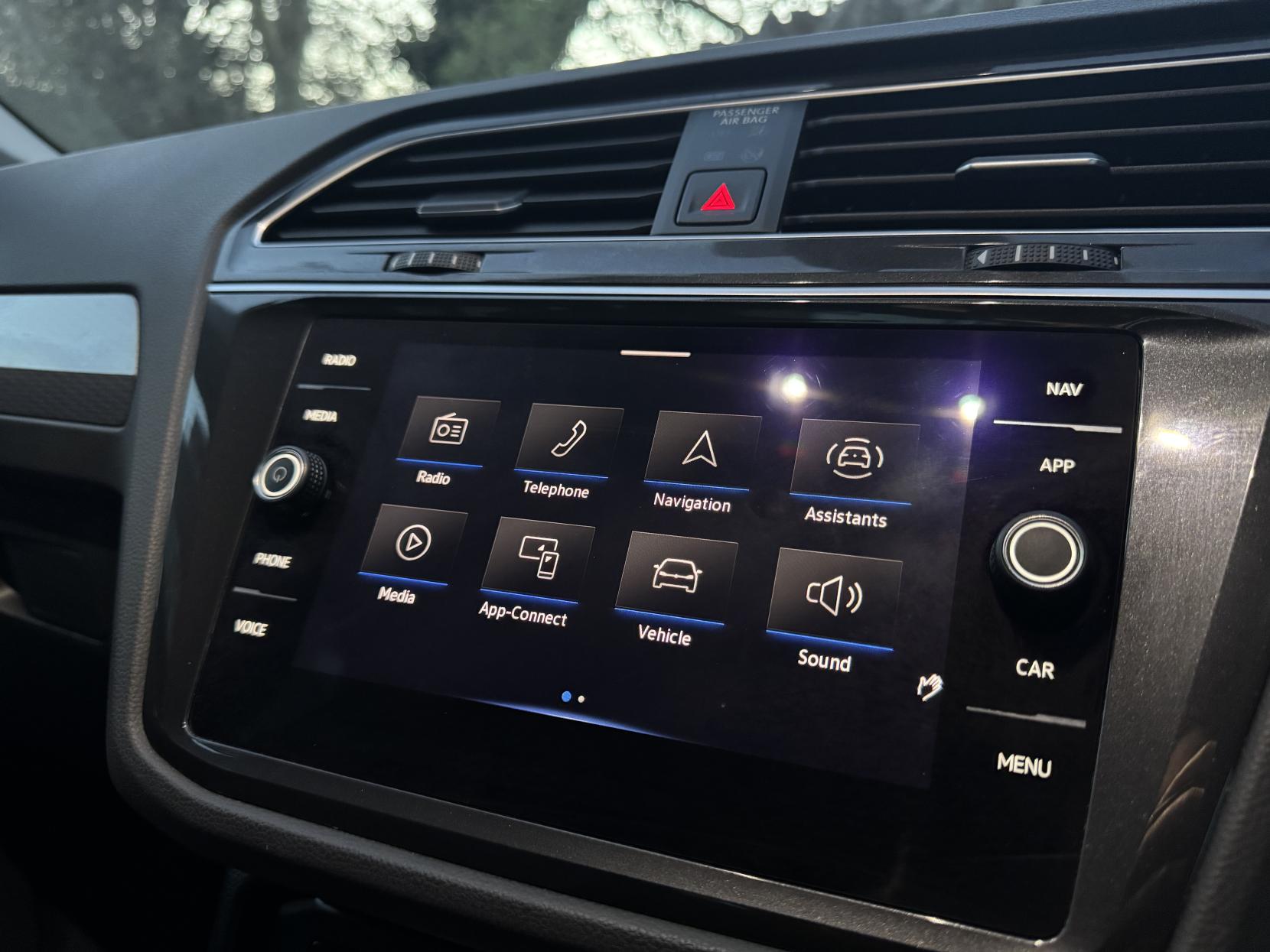 Volkswagen Tiguan 2.0 TDI Life SUV 5dr Diesel DSG Euro 6 (s/s) (150 ps)