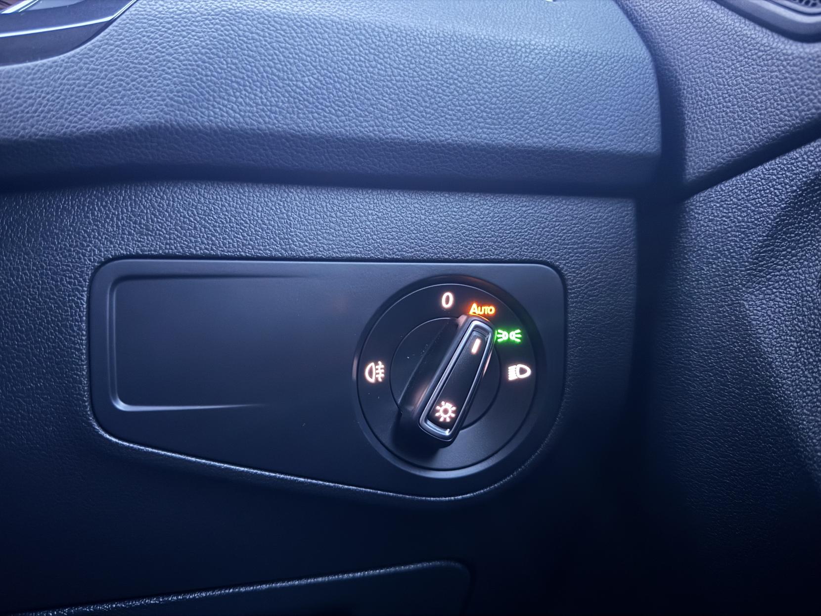 Volkswagen Tiguan 2.0 TDI Life SUV 5dr Diesel DSG Euro 6 (s/s) (150 ps)