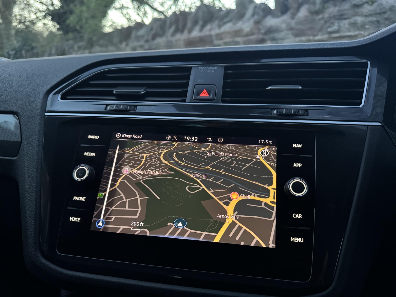 Volkswagen Tiguan 2.0 TDI Life SUV 5dr Diesel DSG Euro 6 (s/s) (150 ps)