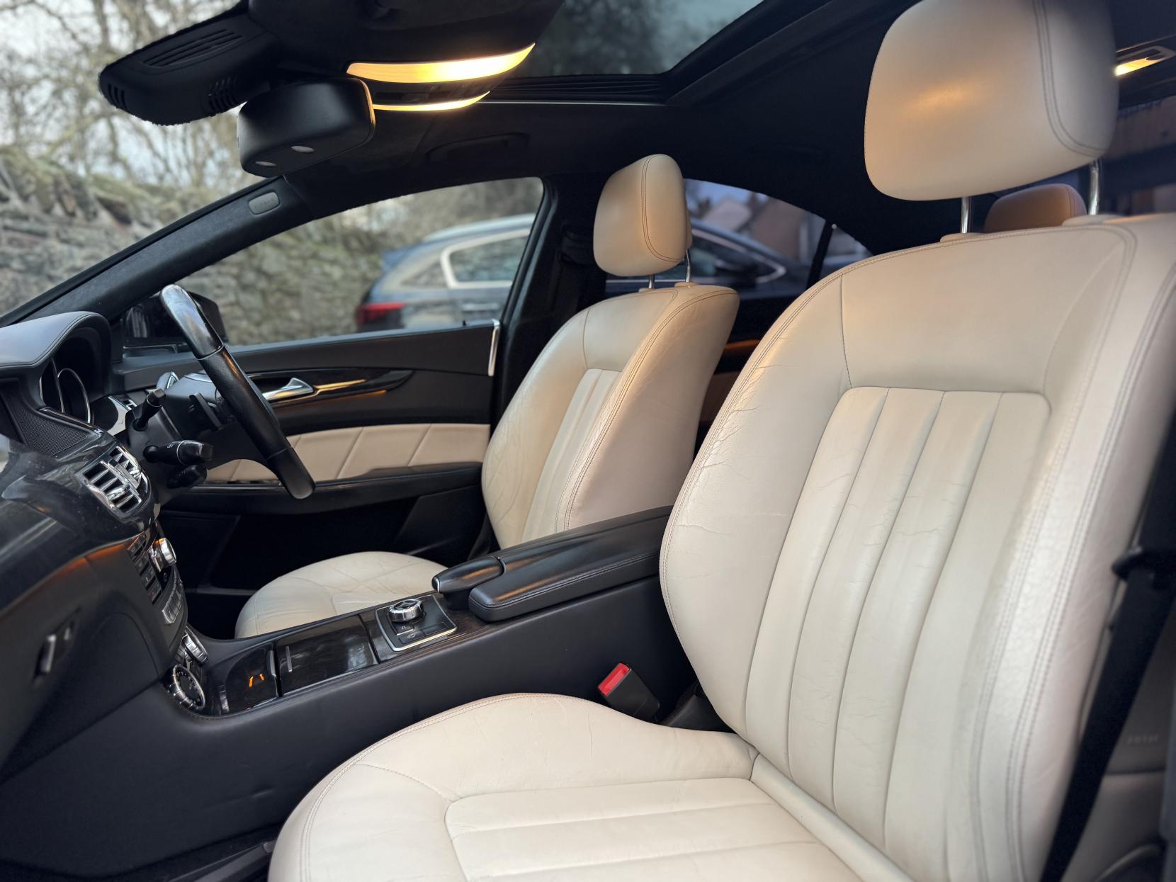 Mercedes-Benz CLS 3.0 CLS350 CDI V6 BlueEfficiency Sport Coupe 4dr Diesel G-Tronic+ Euro 5 (265 ps)