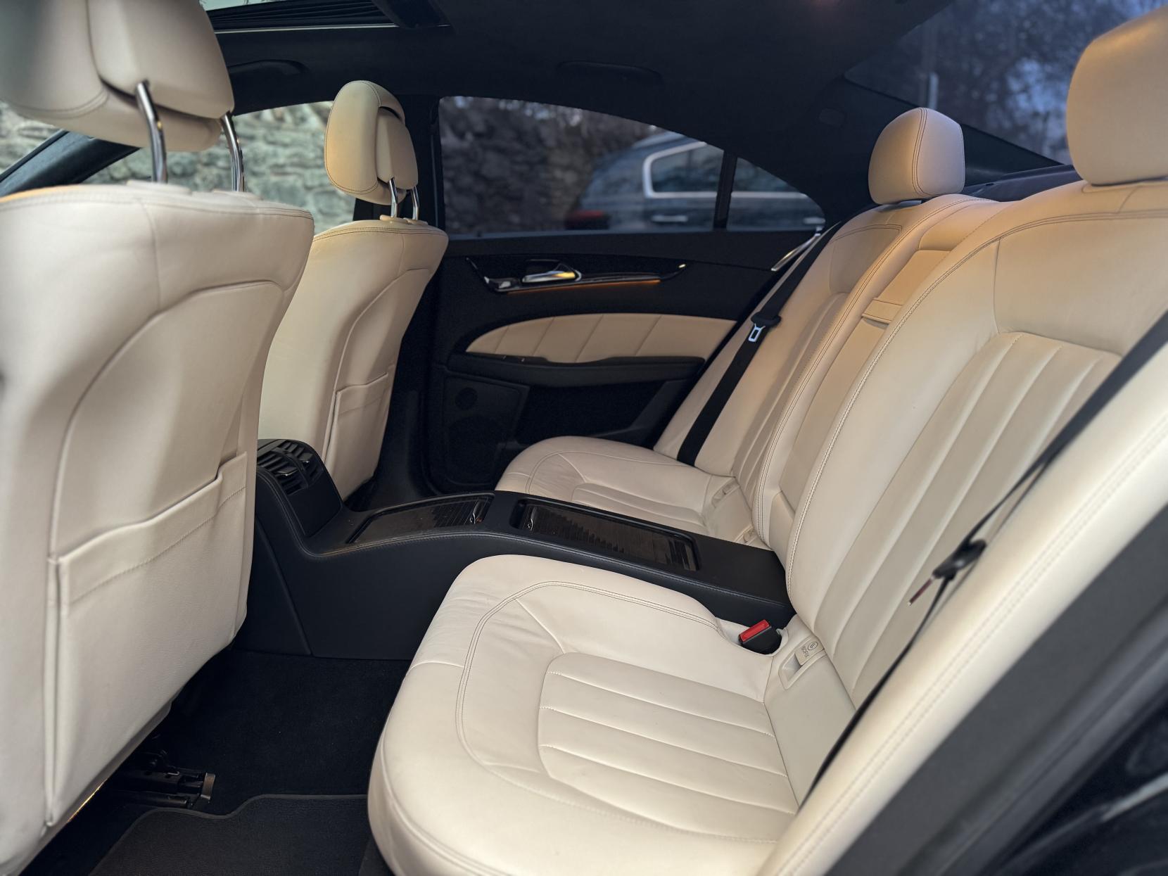 Mercedes-Benz CLS 3.0 CLS350 CDI V6 BlueEfficiency Sport Coupe 4dr Diesel G-Tronic+ Euro 5 (265 ps)