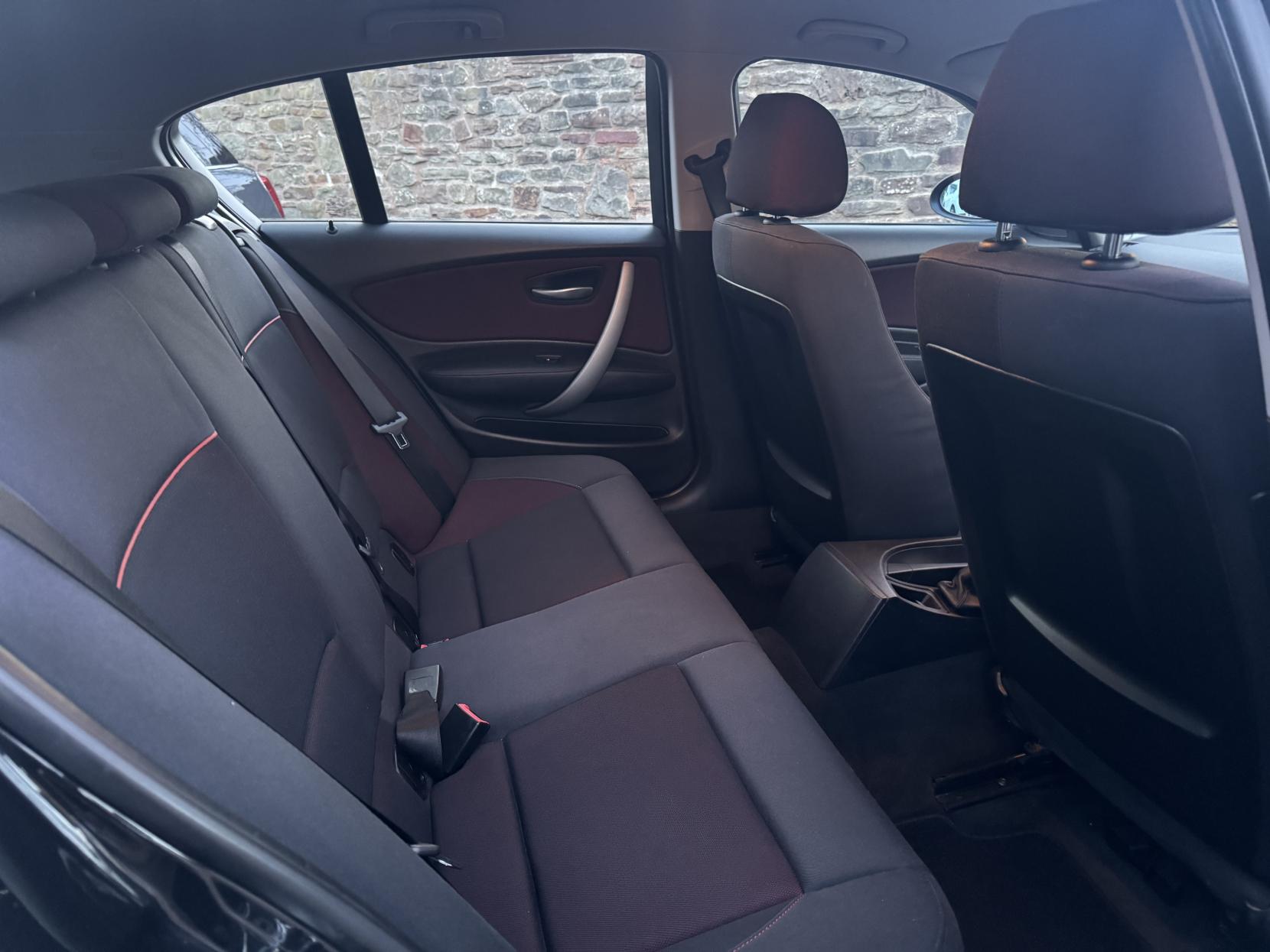 BMW 1 Series 1.6 116i Edition ES Hatchback 5dr Petrol Manual Euro 4 (122 bhp)