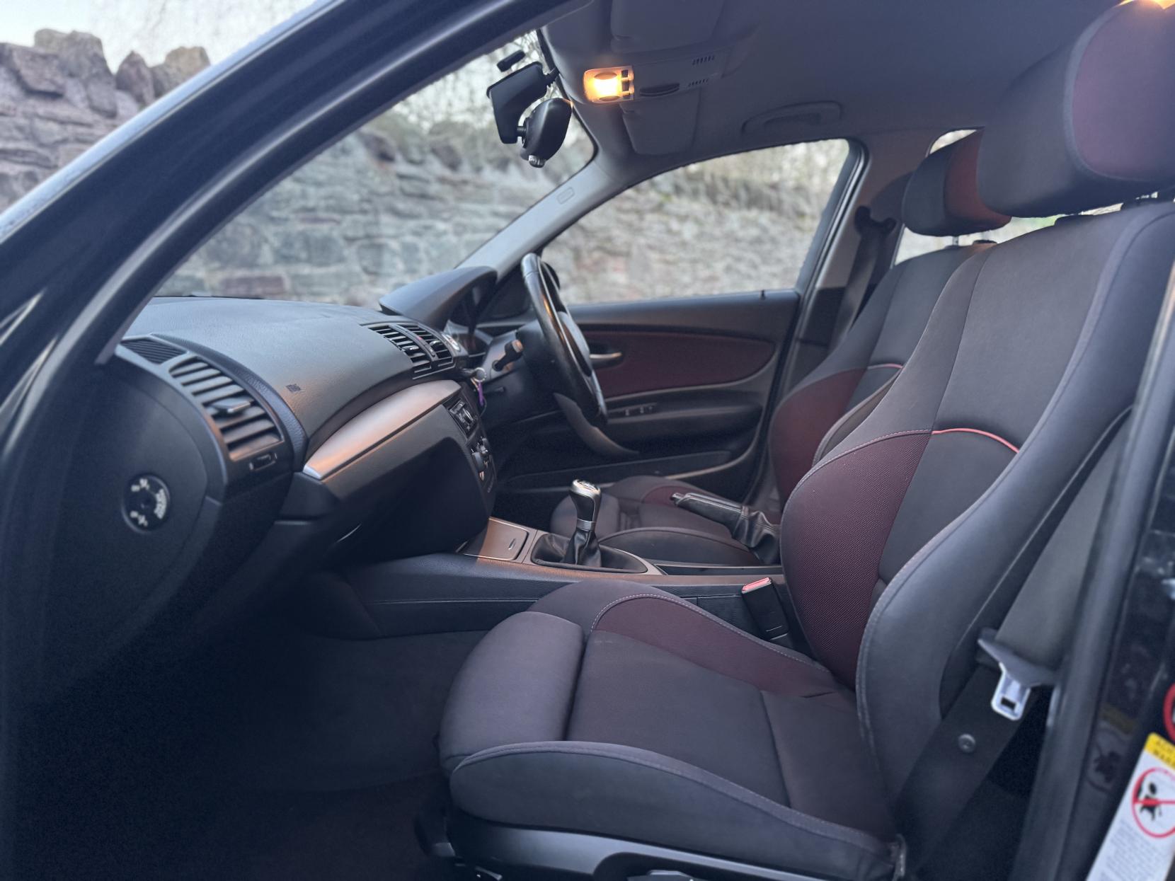 BMW 1 Series 1.6 116i Edition ES Hatchback 5dr Petrol Manual Euro 4 (122 bhp)