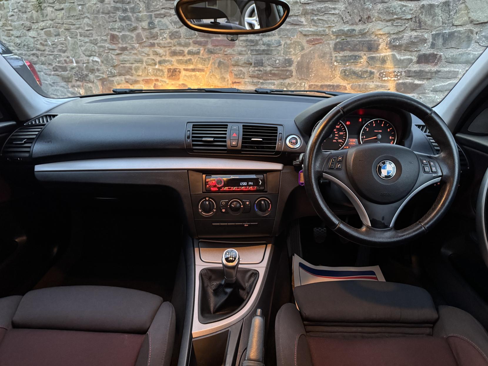 BMW 1 Series 1.6 116i Edition ES Hatchback 5dr Petrol Manual Euro 4 (122 bhp)