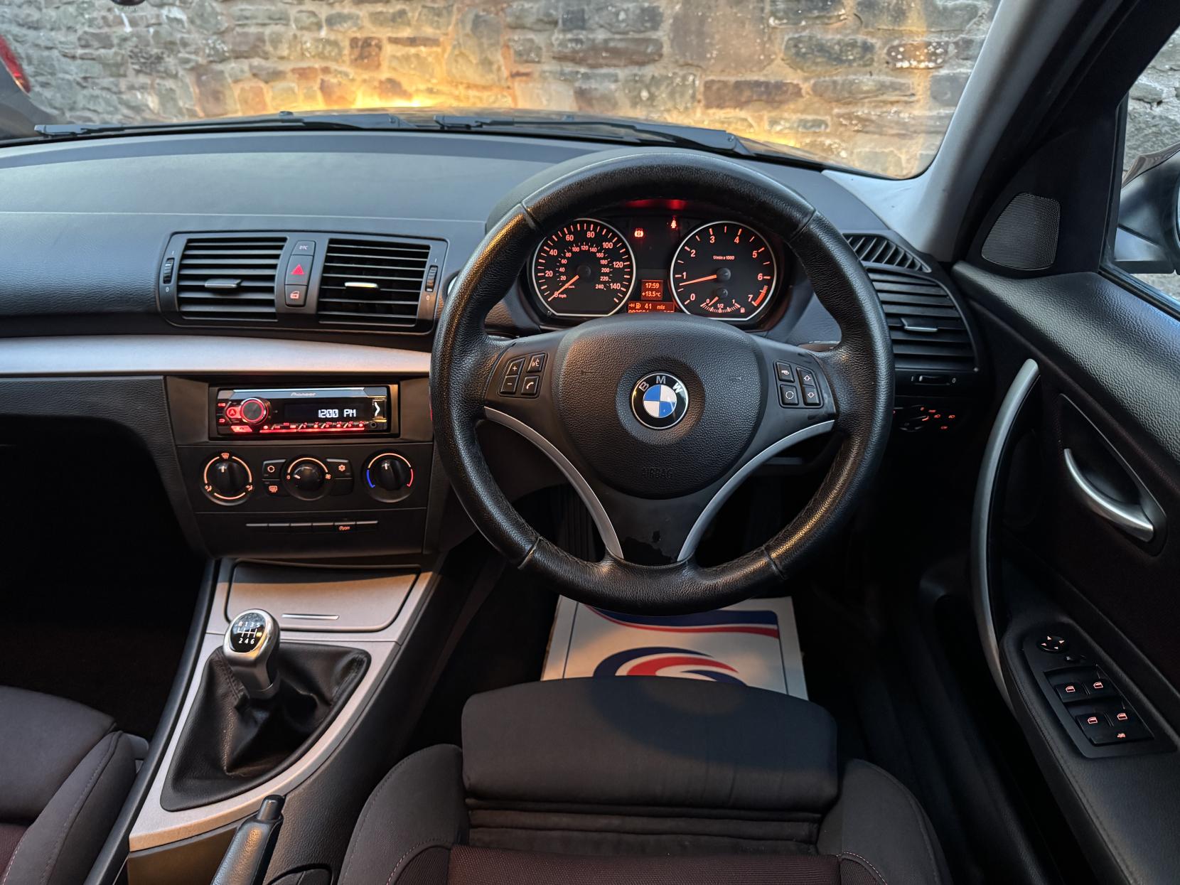 BMW 1 Series 1.6 116i Edition ES Hatchback 5dr Petrol Manual Euro 4 (122 bhp)