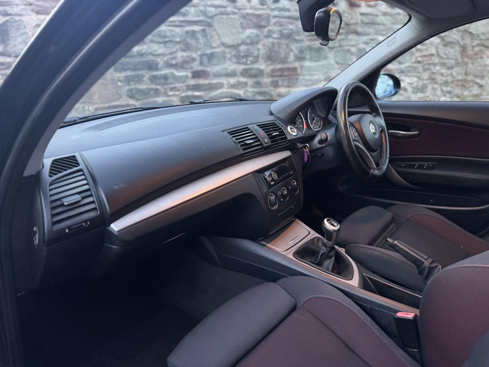 BMW 1 Series 1.6 116i Edition ES Hatchback 5dr Petrol Manual Euro 4 (122 bhp)