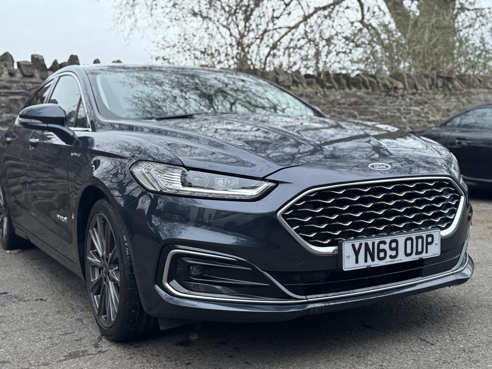 Ford Mondeo 2.0 TiVCT Vignale Saloon 4dr Petrol Hybrid CVT Euro 6 (s/s) (187 ps)