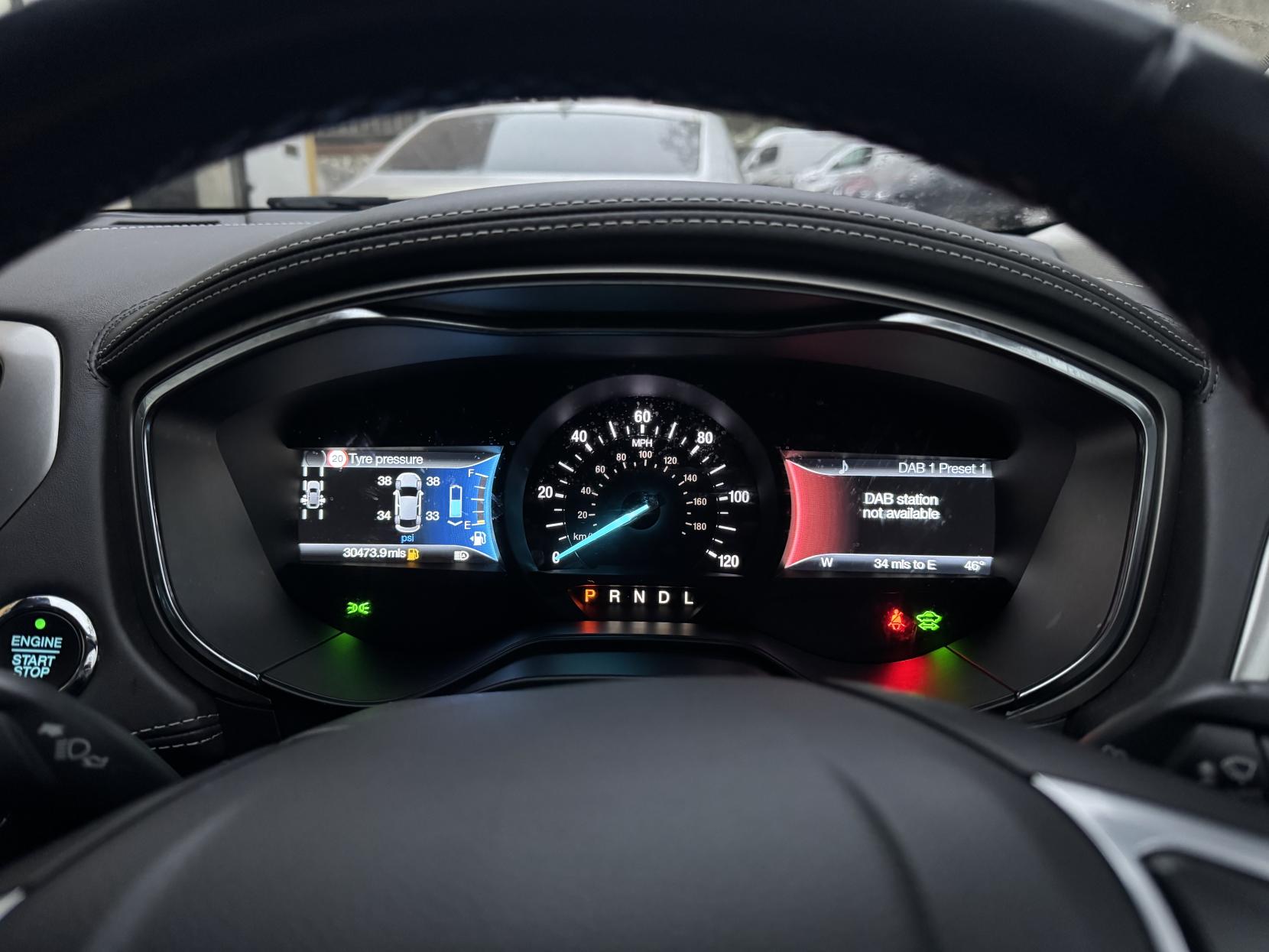 Ford Mondeo 2.0 TiVCT Vignale Saloon 4dr Petrol Hybrid CVT Euro 6 (s/s) (187 ps)