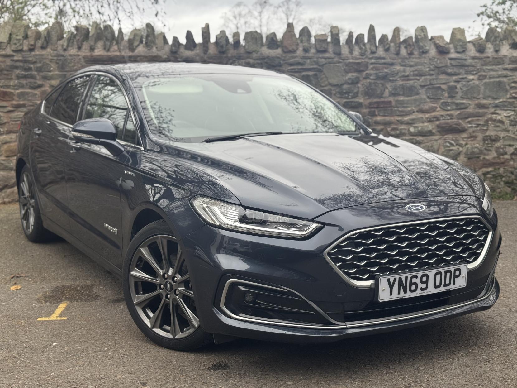 Ford Mondeo 2.0 TiVCT Vignale Saloon 4dr Petrol Hybrid CVT Euro 6 (s/s) (187 ps)