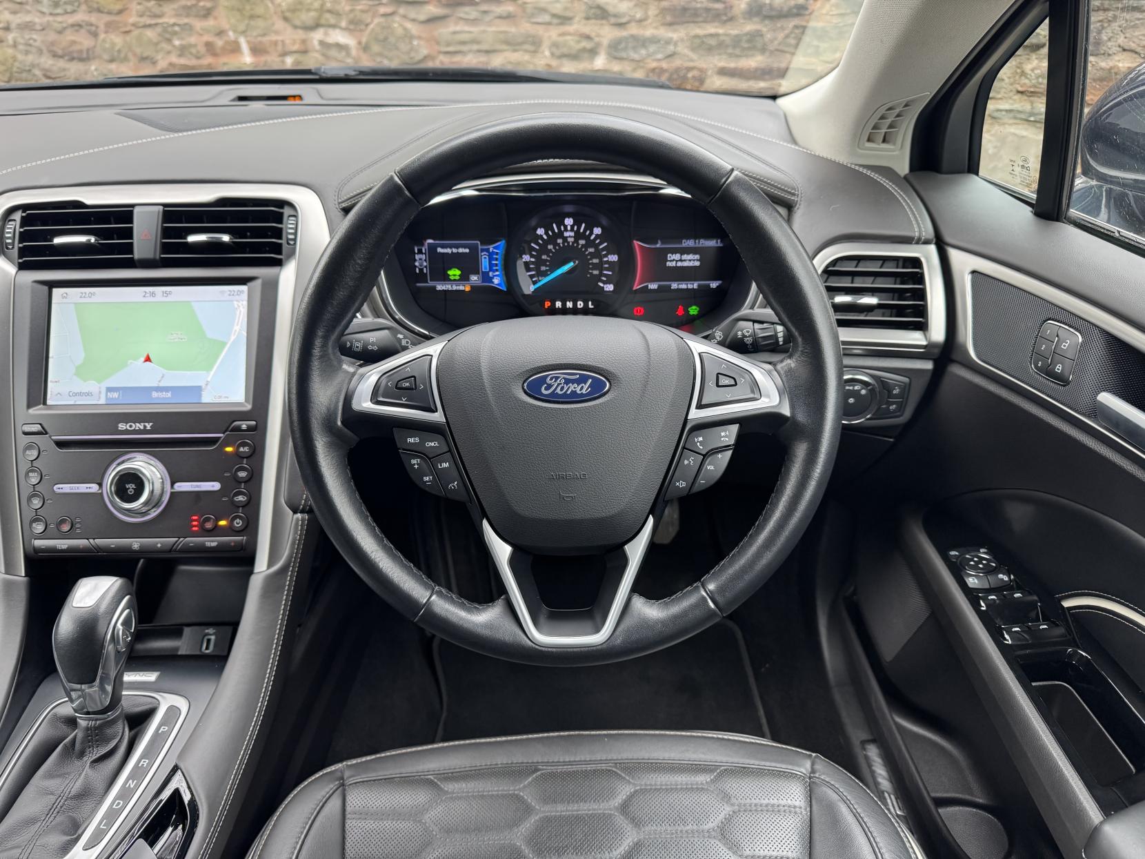 Ford Mondeo 2.0 TiVCT Vignale Saloon 4dr Petrol Hybrid CVT Euro 6 (s/s) (187 ps)