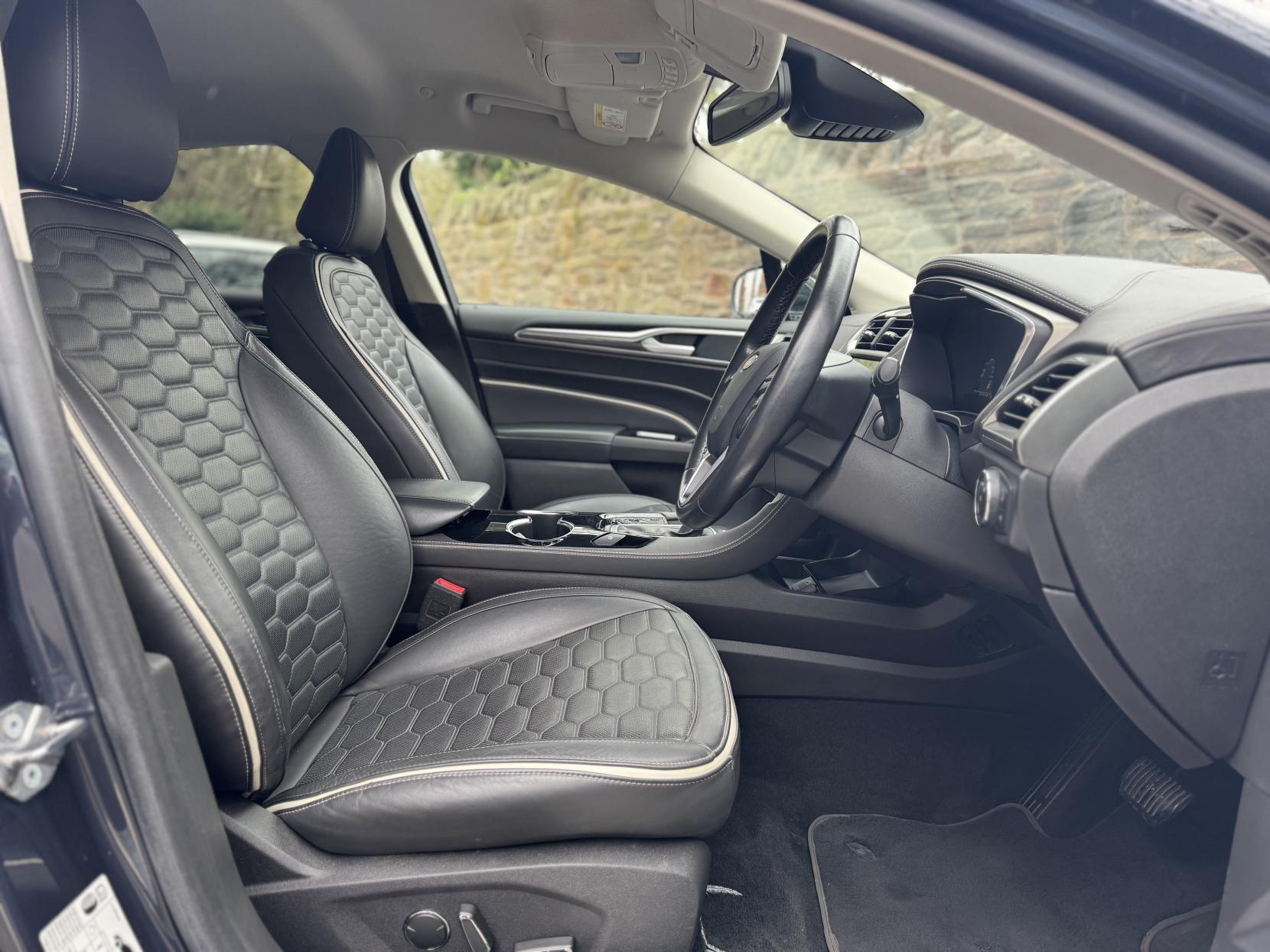 Ford Mondeo 2.0 TiVCT Vignale Saloon 4dr Petrol Hybrid CVT Euro 6 (s/s) (187 ps)