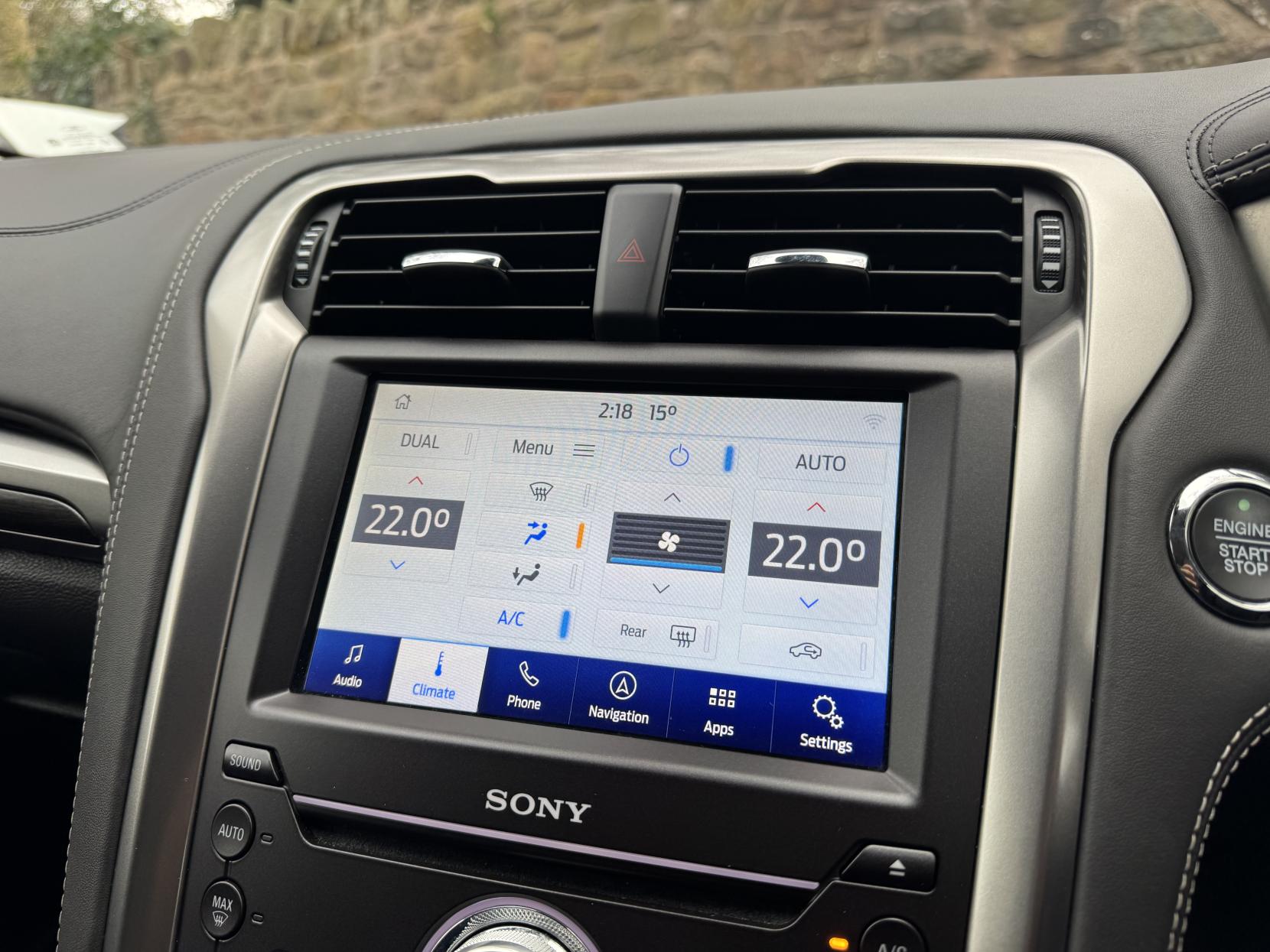 Ford Mondeo 2.0 TiVCT Vignale Saloon 4dr Petrol Hybrid CVT Euro 6 (s/s) (187 ps)