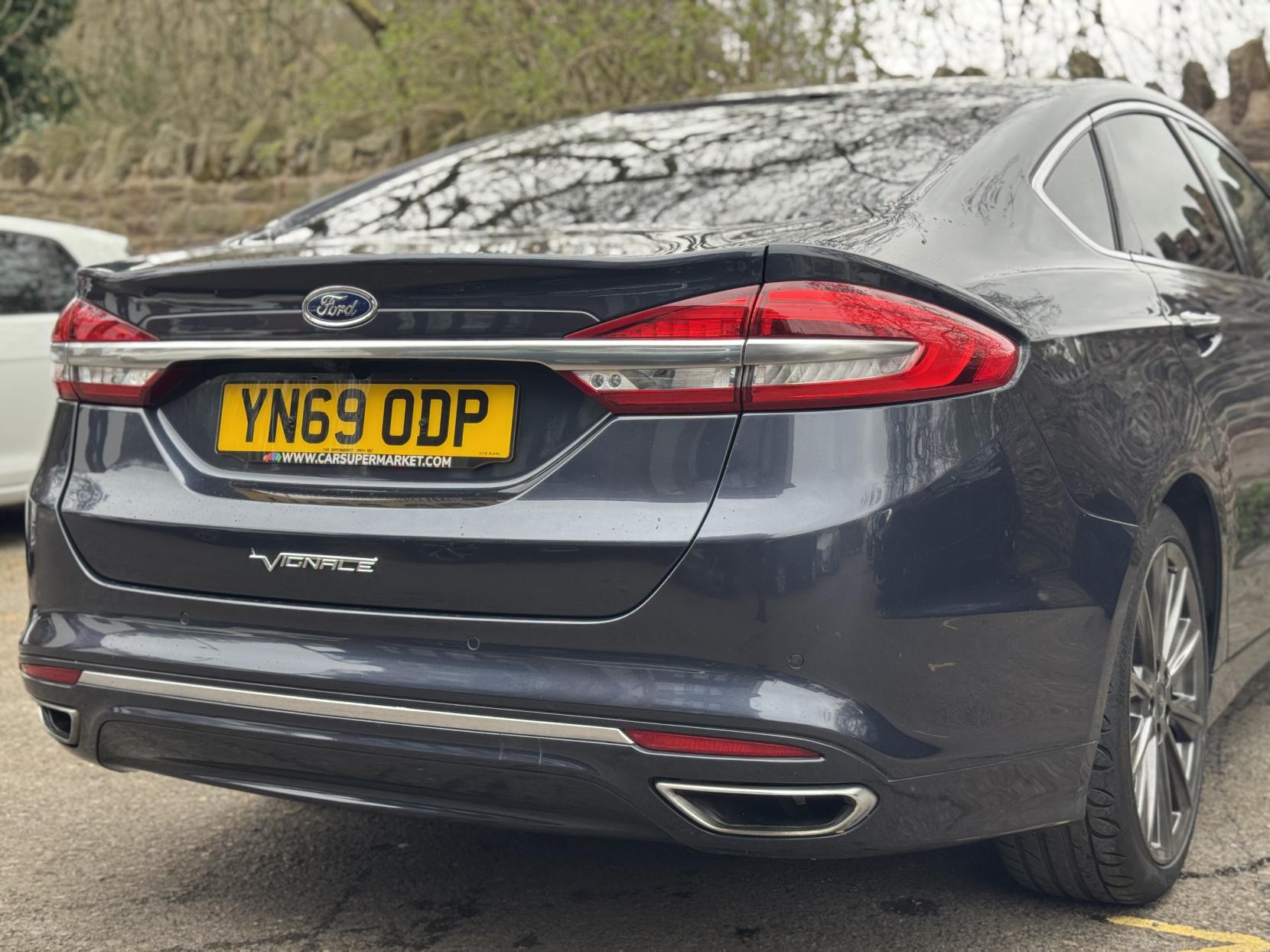 Ford Mondeo 2.0 TiVCT Vignale Saloon 4dr Petrol Hybrid CVT Euro 6 (s/s) (187 ps)