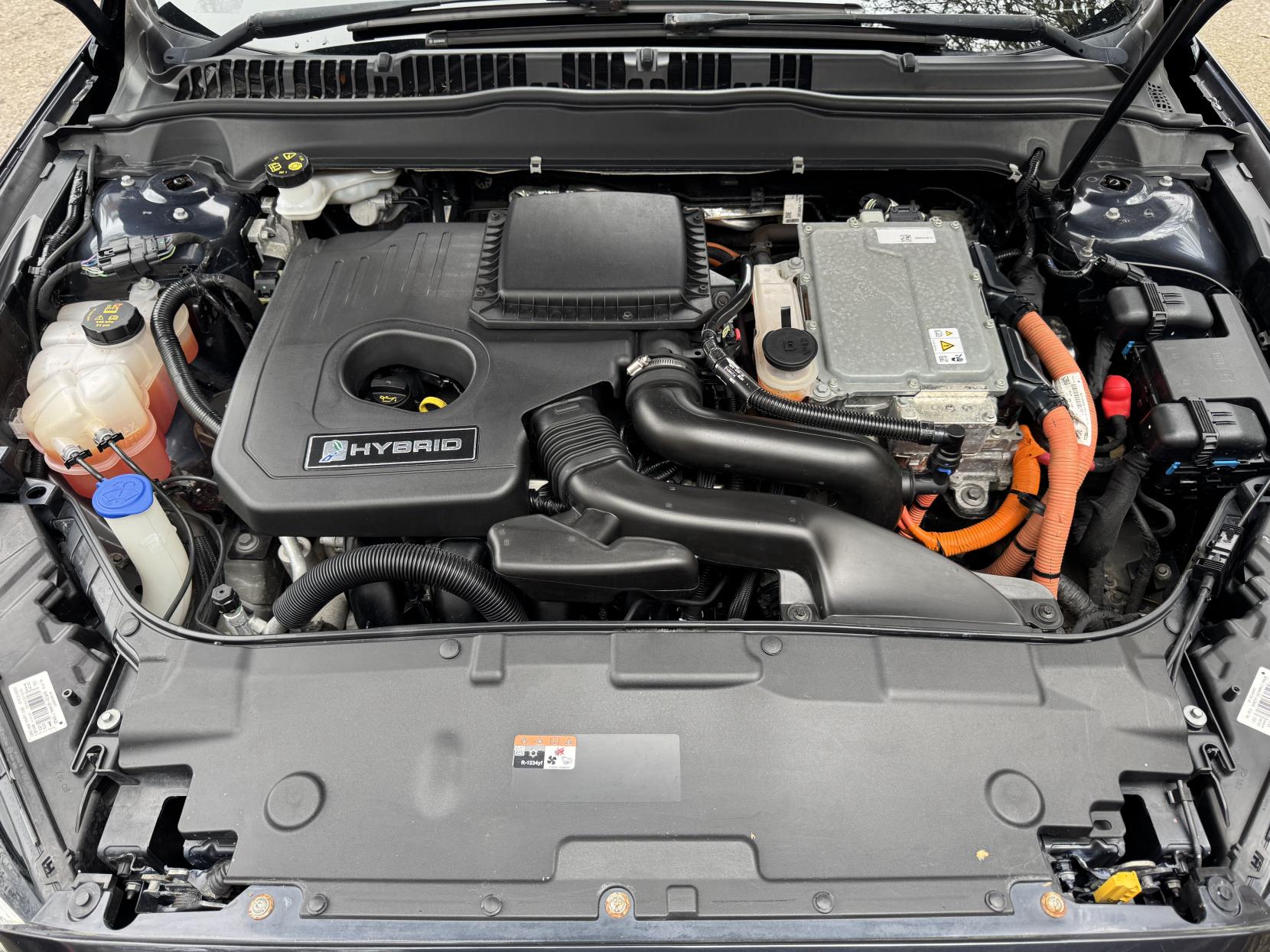 Ford Mondeo 2.0 TiVCT Vignale Saloon 4dr Petrol Hybrid CVT Euro 6 (s/s) (187 ps)