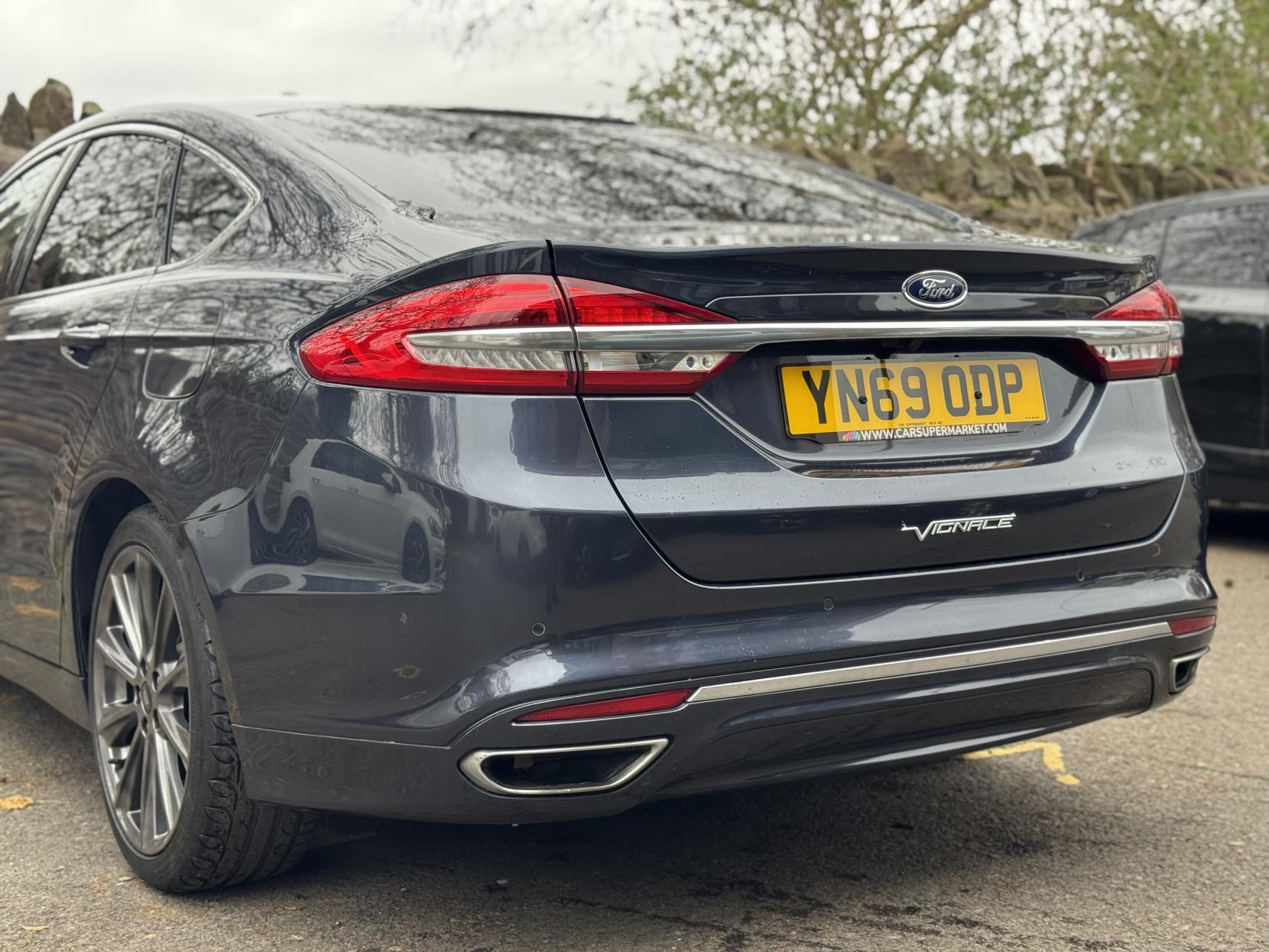 Ford Mondeo 2.0 TiVCT Vignale Saloon 4dr Petrol Hybrid CVT Euro 6 (s/s) (187 ps)