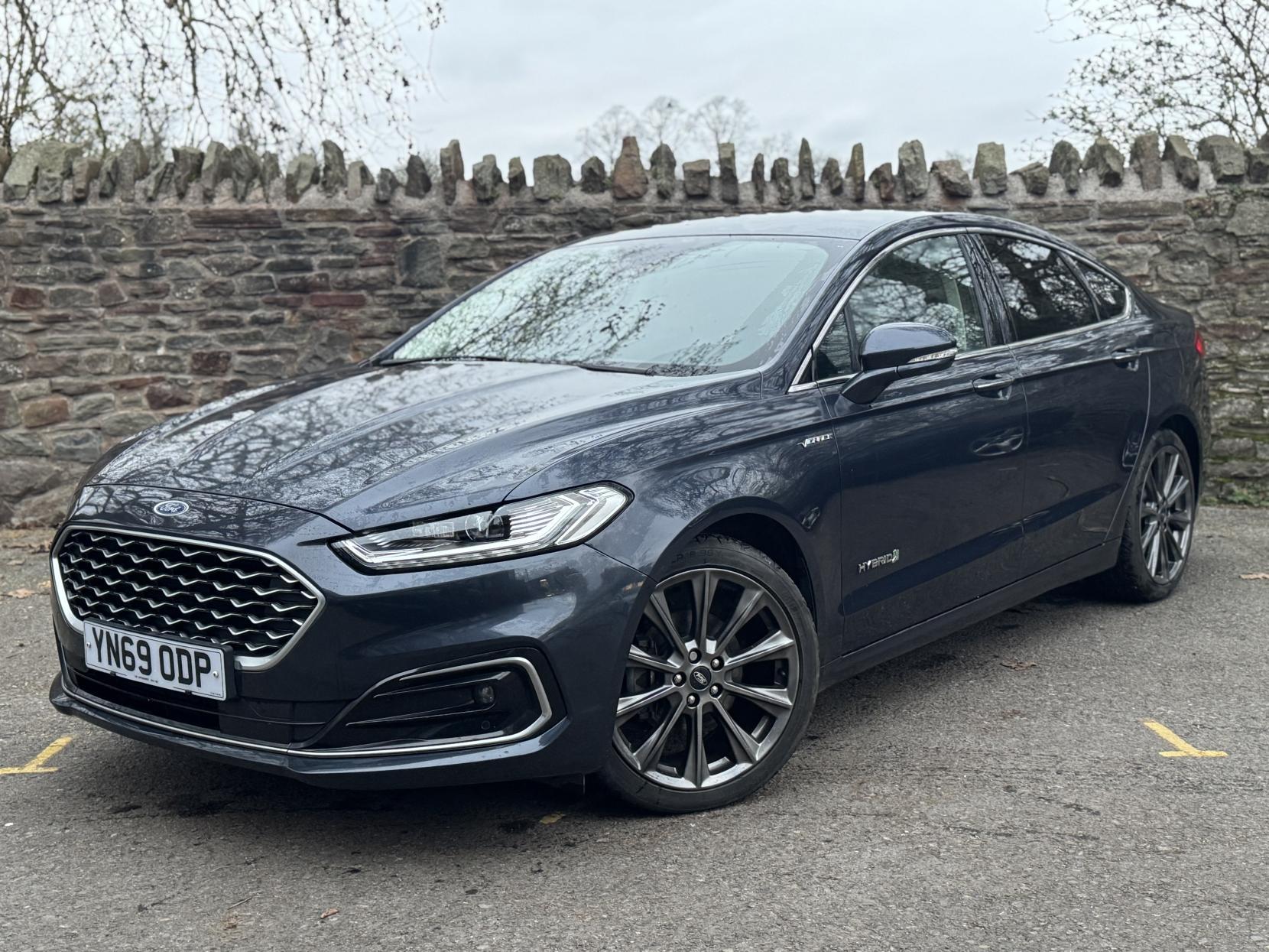 Ford Mondeo 2.0 TiVCT Vignale Saloon 4dr Petrol Hybrid CVT Euro 6 (s/s) (187 ps)