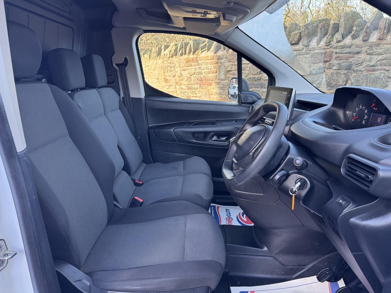 Peugeot Partner 1.5 BlueHDi 1000 Professional Standard Panel Van 5dr Diesel Manual SWB Euro 6 (s/s) (100 bhp)