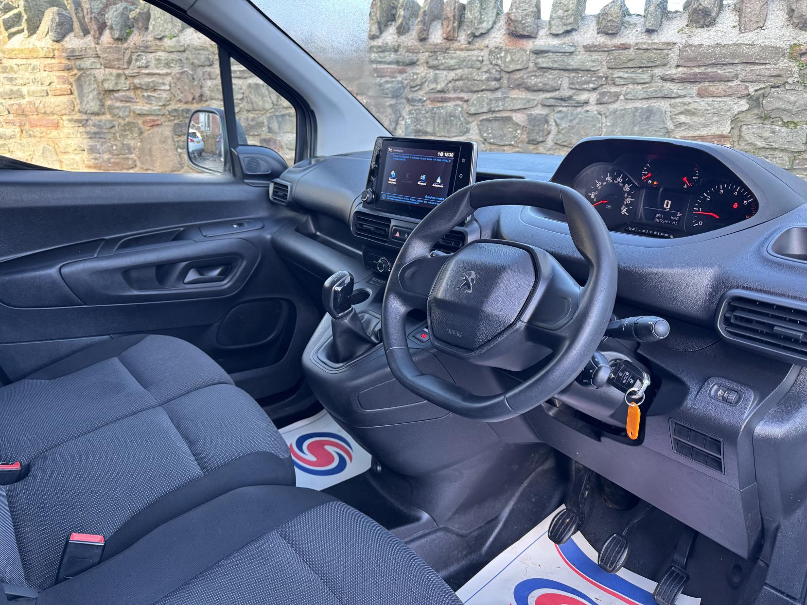 Peugeot Partner 1.5 BlueHDi 1000 Professional Standard Panel Van 5dr Diesel Manual SWB Euro 6 (s/s) (100 bhp)