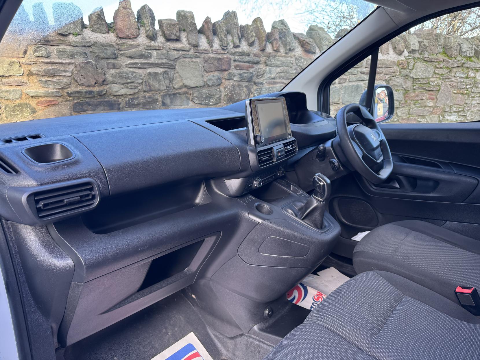 Peugeot Partner 1.5 BlueHDi 1000 Professional Standard Panel Van 5dr Diesel Manual SWB Euro 6 (s/s) (100 bhp)