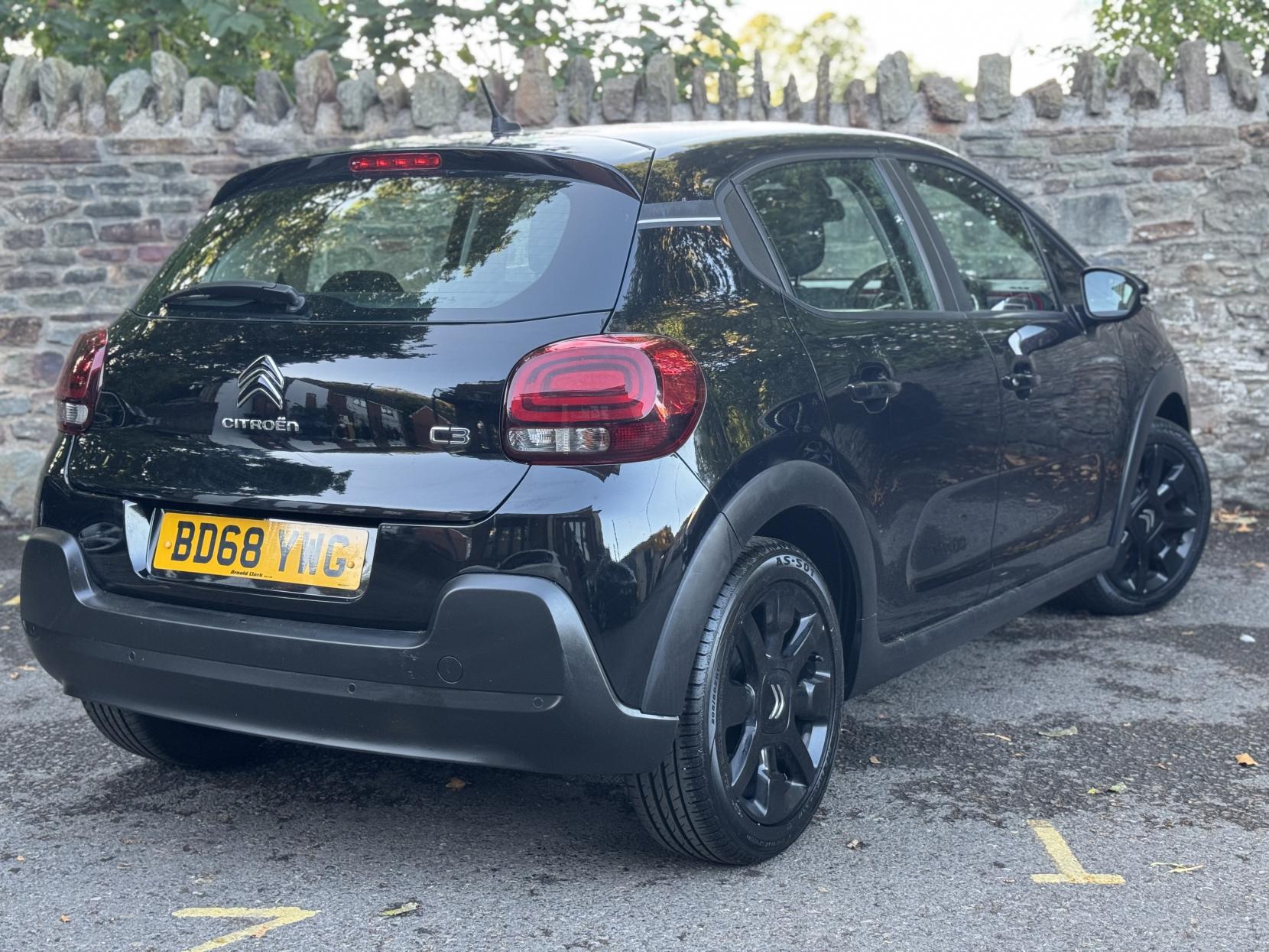 Citroen C3 1.2 PureTech Feel Nav Edition Hatchback 5dr Petrol Manual Euro 6 (82 ps)