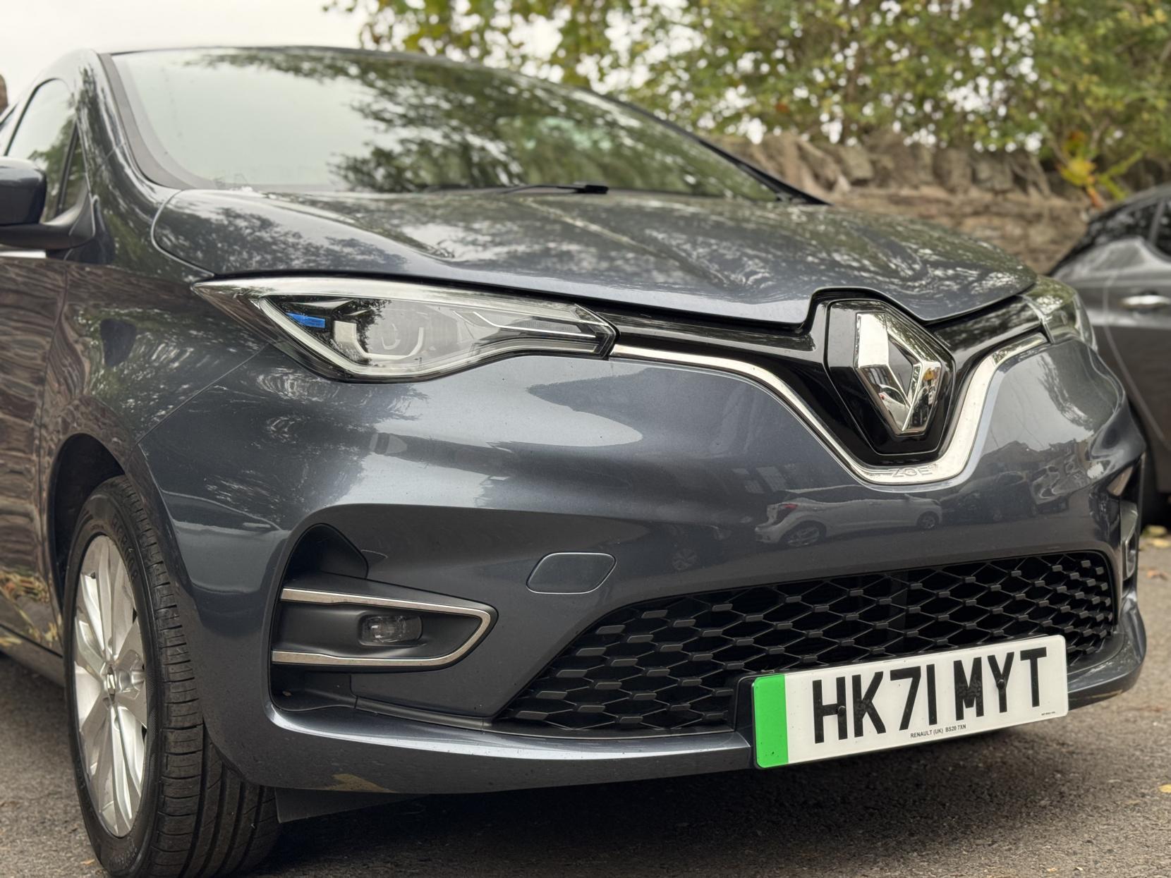 Renault Zoe R135 EV50 52kWh Iconic Hatchback 5dr Electric Auto (Rapid Charge) (134 bhp)