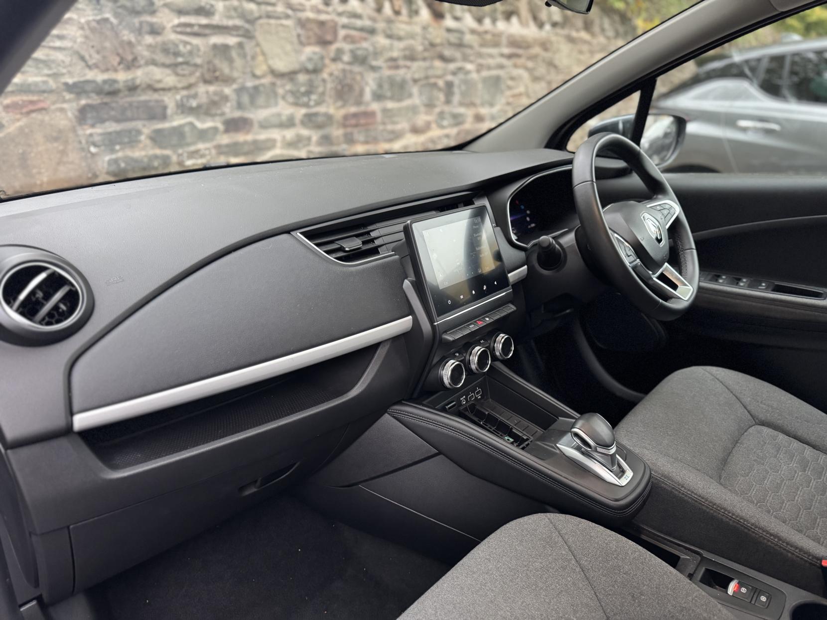 Renault Zoe R135 EV50 52kWh Iconic Hatchback 5dr Electric Auto (Rapid Charge) (134 bhp)