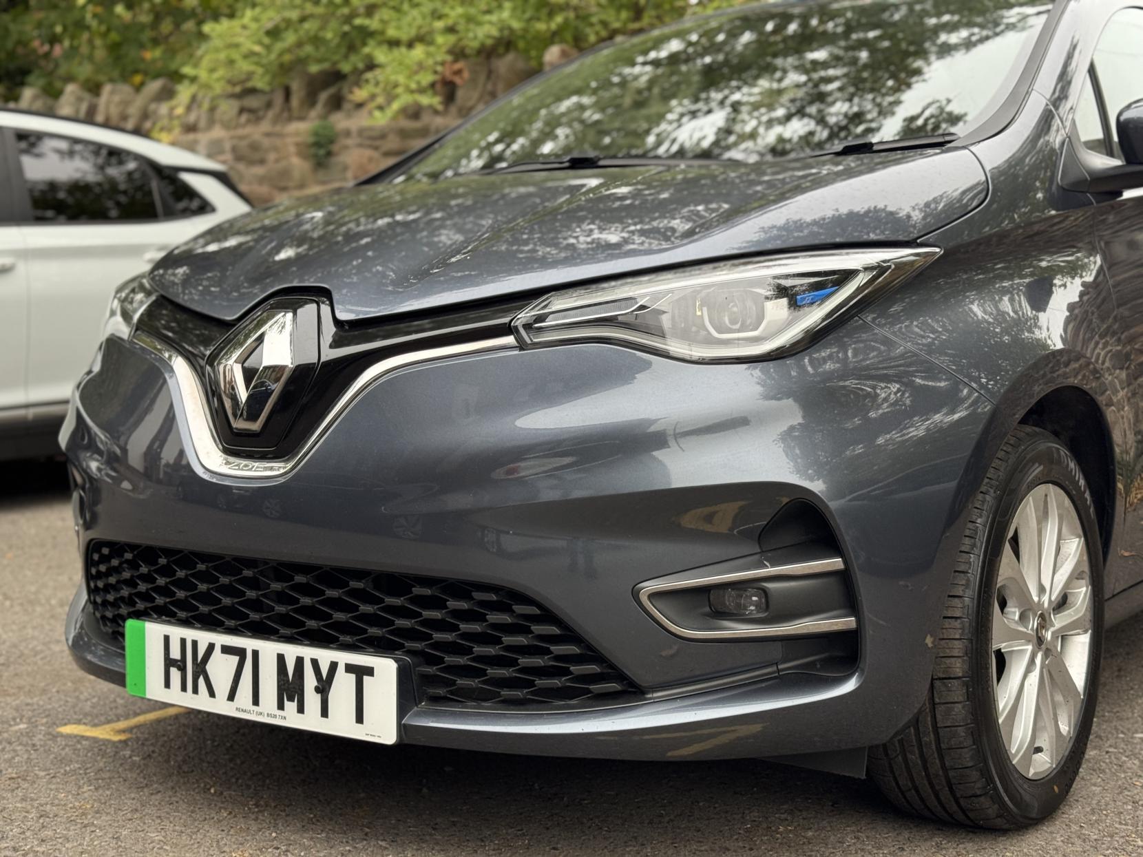 Renault Zoe R135 EV50 52kWh Iconic Hatchback 5dr Electric Auto (Rapid Charge) (134 bhp)