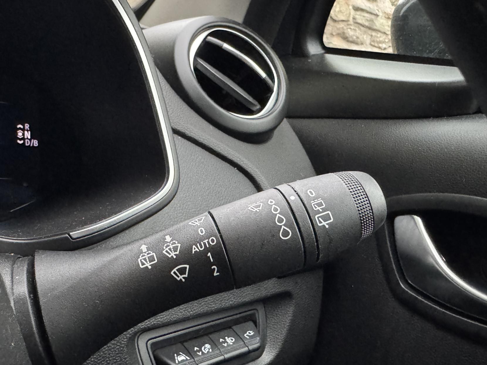 Renault Zoe R135 EV50 52kWh Iconic Hatchback 5dr Electric Auto (Rapid Charge) (134 bhp)