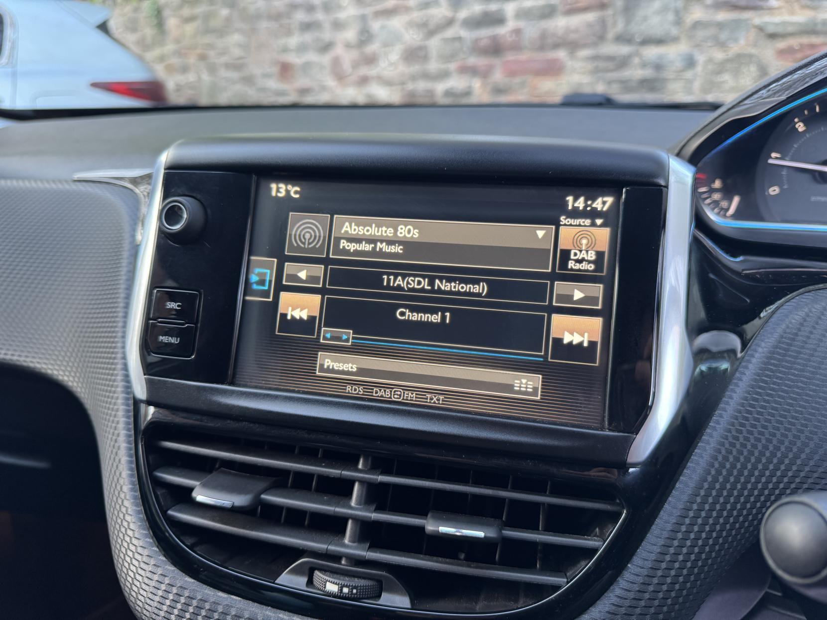 Peugeot 2008 1.6 e-HDi Allure SUV 5dr Diesel EGC Euro 5 (s/s) (92 ps)