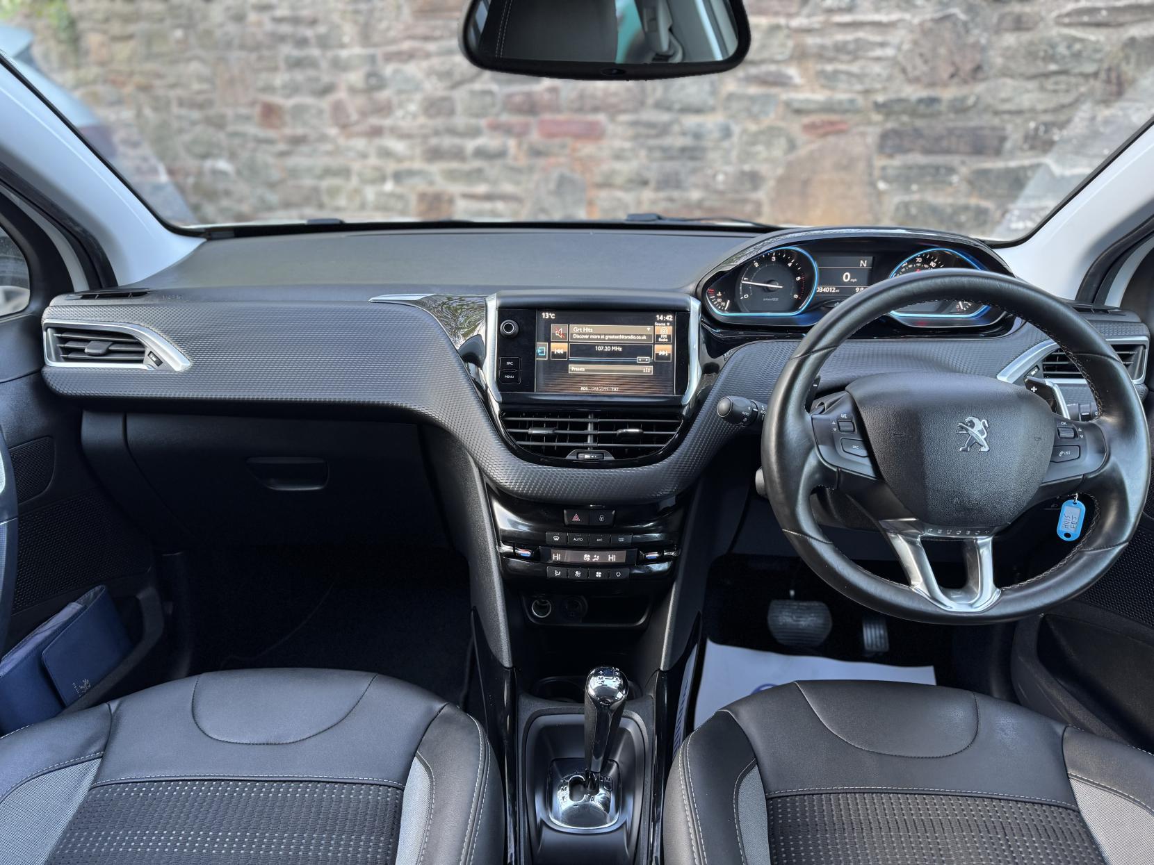 Peugeot 2008 1.6 e-HDi Allure SUV 5dr Diesel EGC Euro 5 (s/s) (92 ps)