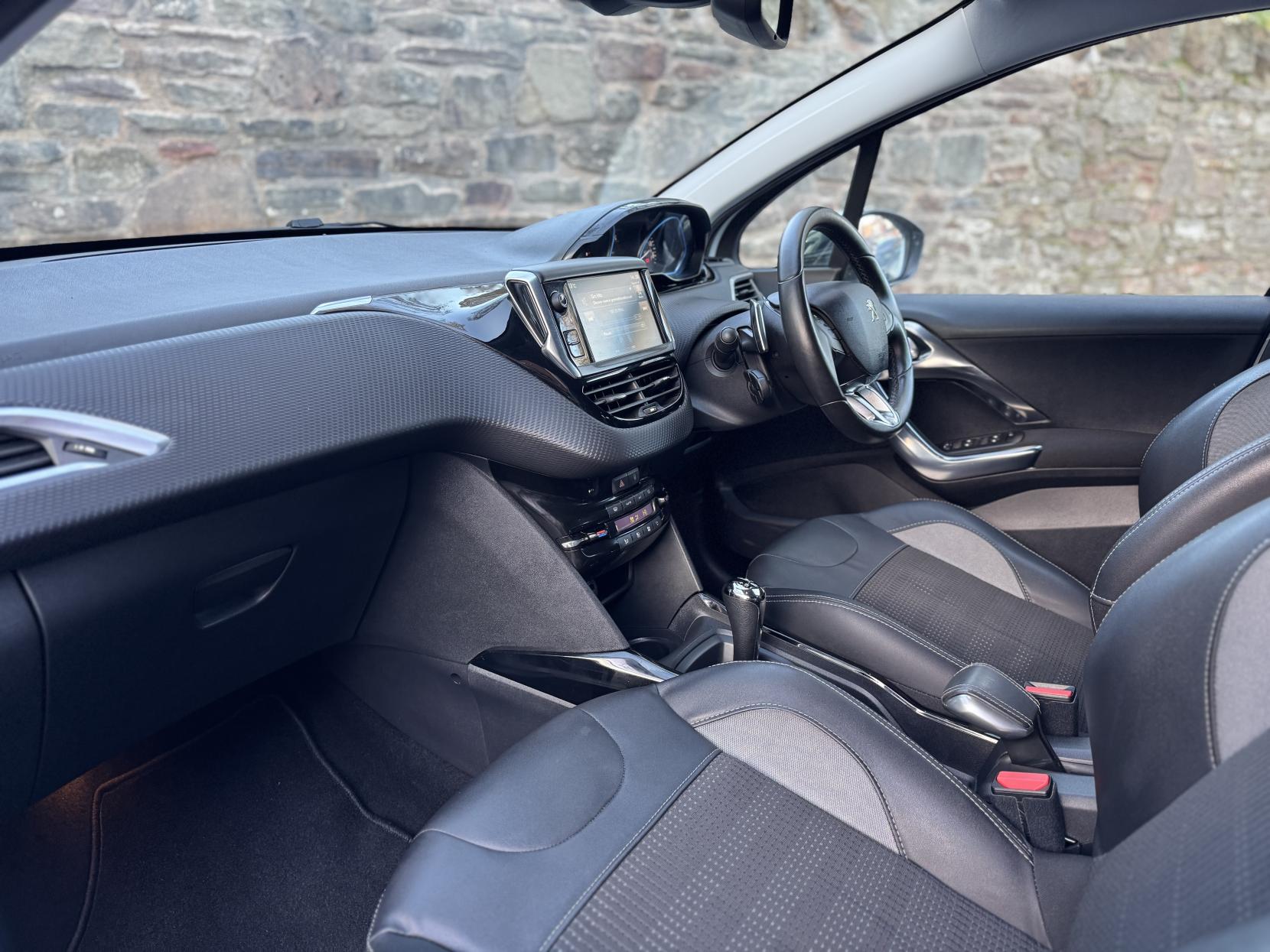 Peugeot 2008 1.6 e-HDi Allure SUV 5dr Diesel EGC Euro 5 (s/s) (92 ps)