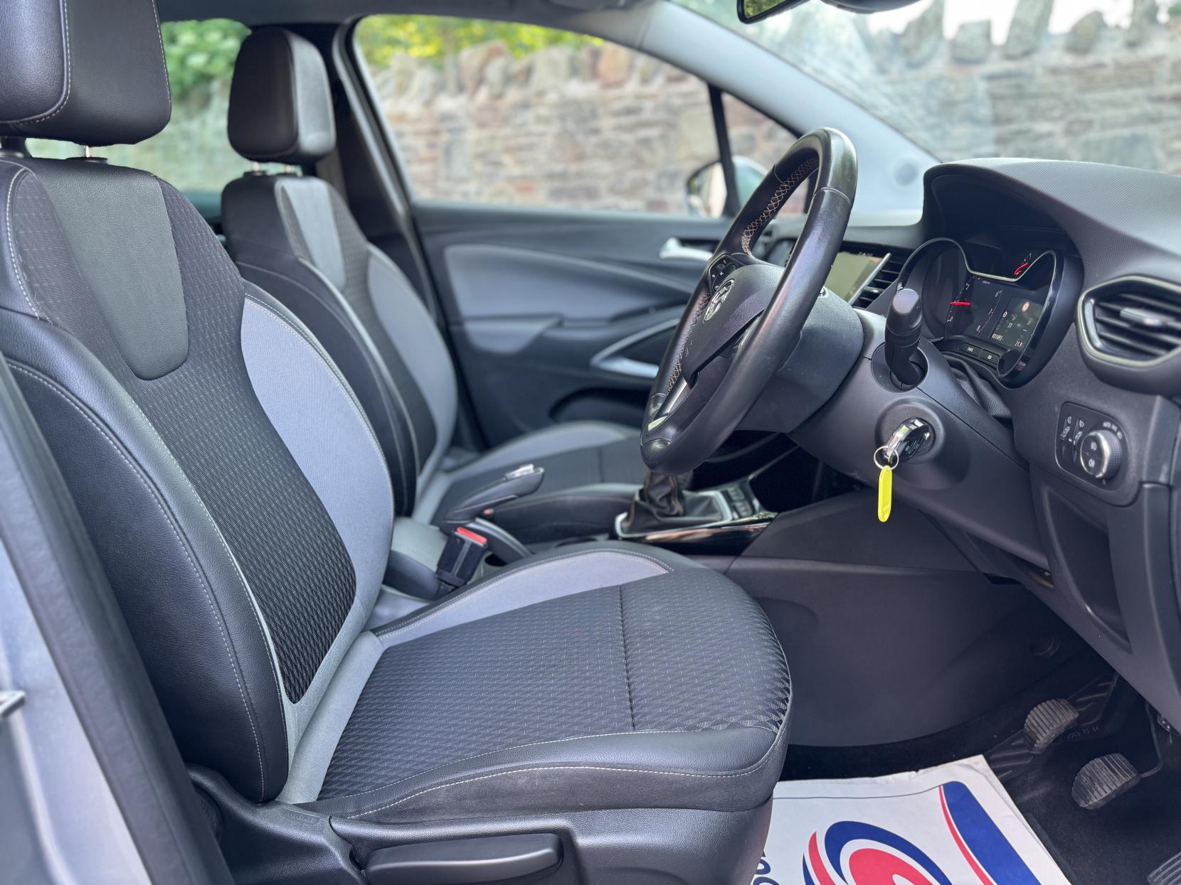 Vauxhall Crossland X 1.2 Turbo Elite Nav SUV 5dr Petrol Manual Euro 6 (s/s) (110 ps)