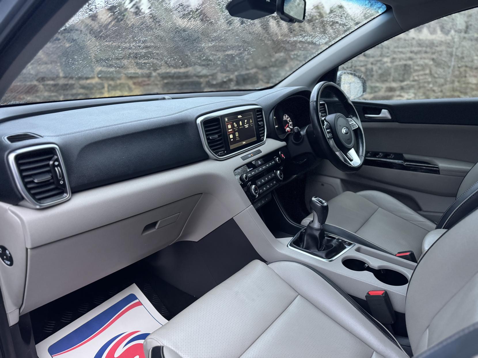 Kia Sportage 1.6 GDi Platinum Edition SUV 5dr Petrol Manual Euro 6 (s/s) (130 bhp)