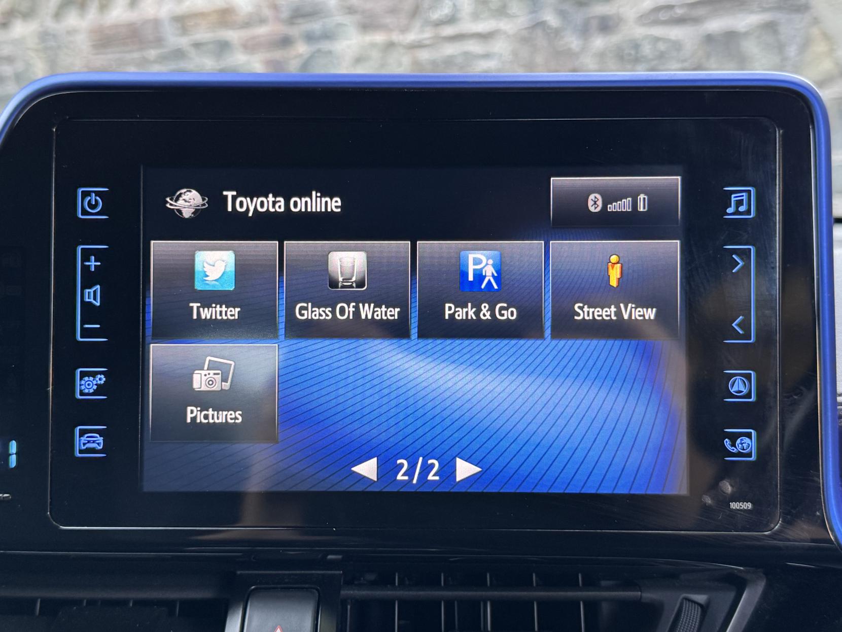 Toyota C-HR 1.8 VVT-h Dynamic SUV 5dr Petrol Hybrid CVT Euro 6 (s/s) (122 ps)