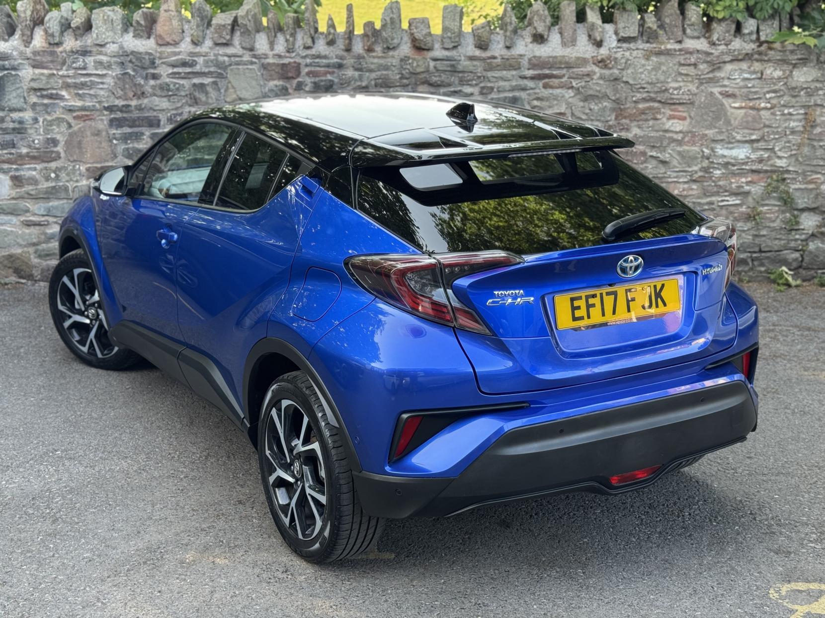 Toyota C-HR 1.8 VVT-h Dynamic SUV 5dr Petrol Hybrid CVT Euro 6 (s/s) (122 ps)
