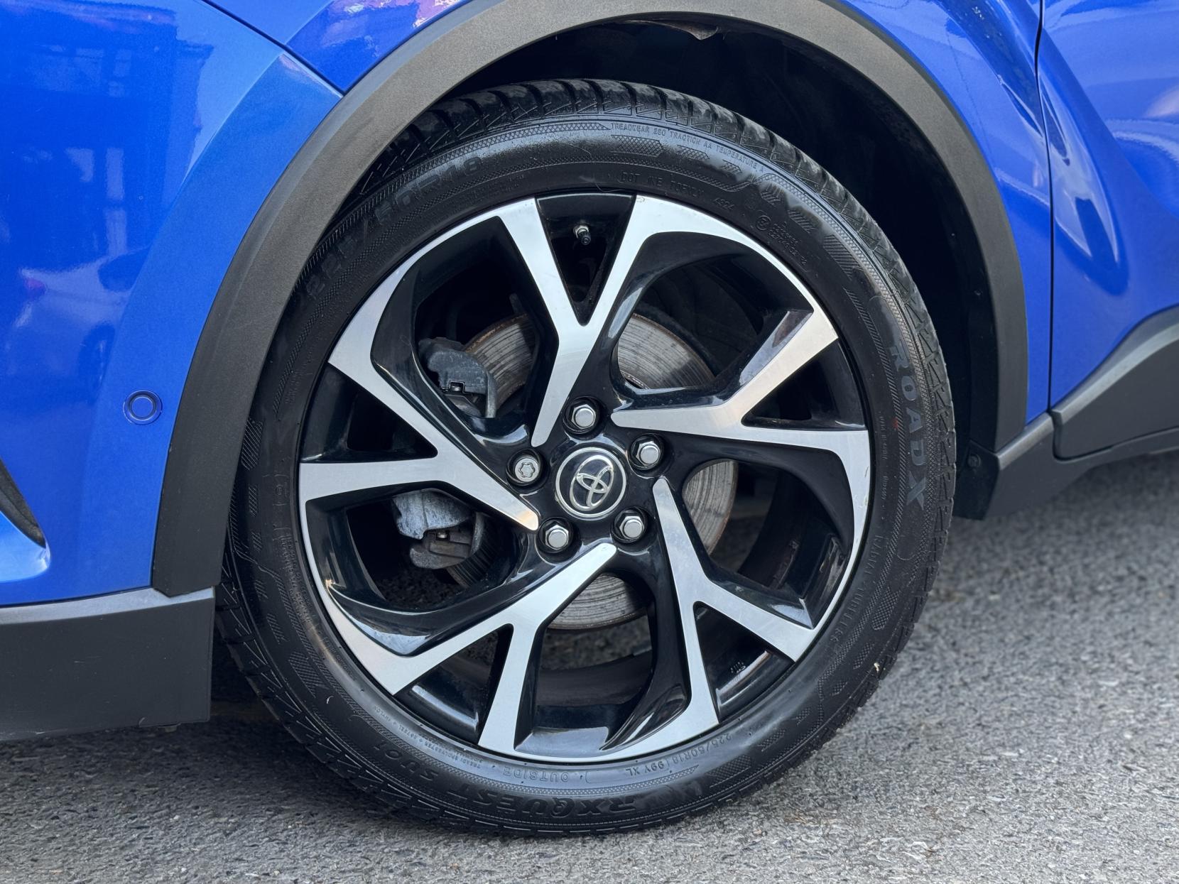 Toyota C-HR 1.8 VVT-h Dynamic SUV 5dr Petrol Hybrid CVT Euro 6 (s/s) (122 ps)