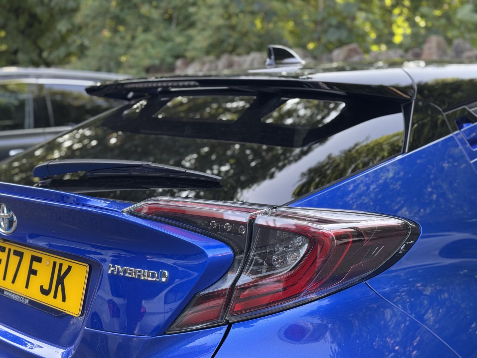 Toyota C-HR 1.8 VVT-h Dynamic SUV 5dr Petrol Hybrid CVT Euro 6 (s/s) (122 ps)