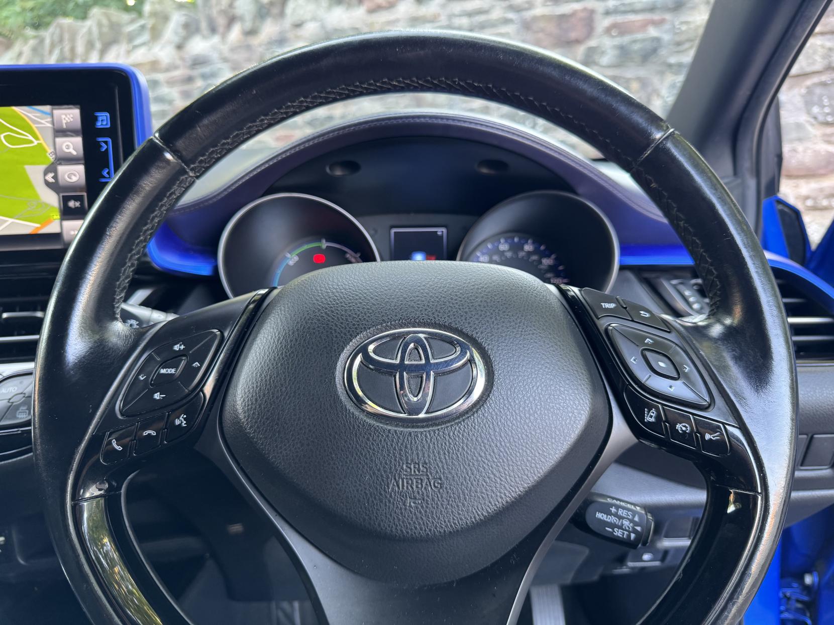 Toyota C-HR 1.8 VVT-h Dynamic SUV 5dr Petrol Hybrid CVT Euro 6 (s/s) (122 ps)