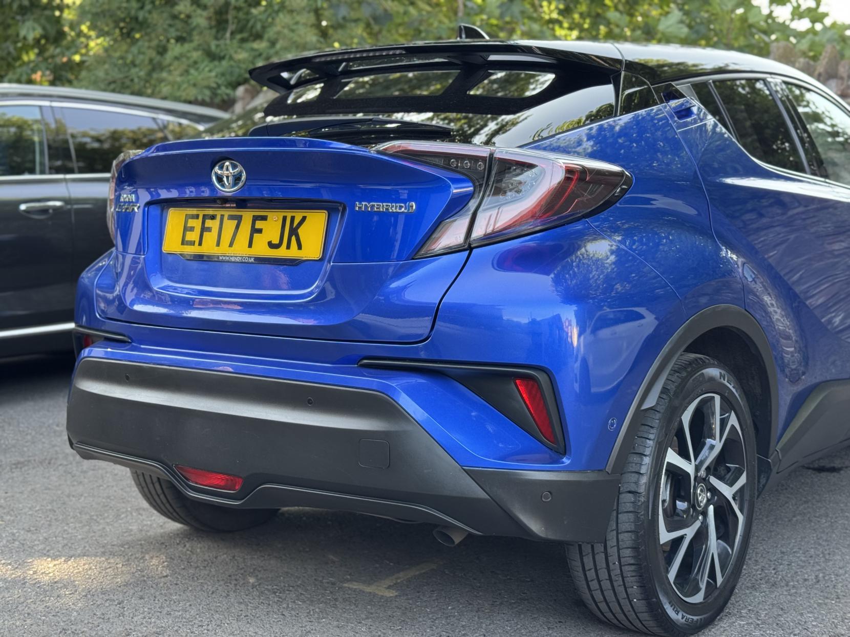 Toyota C-HR 1.8 VVT-h Dynamic SUV 5dr Petrol Hybrid CVT Euro 6 (s/s) (122 ps)