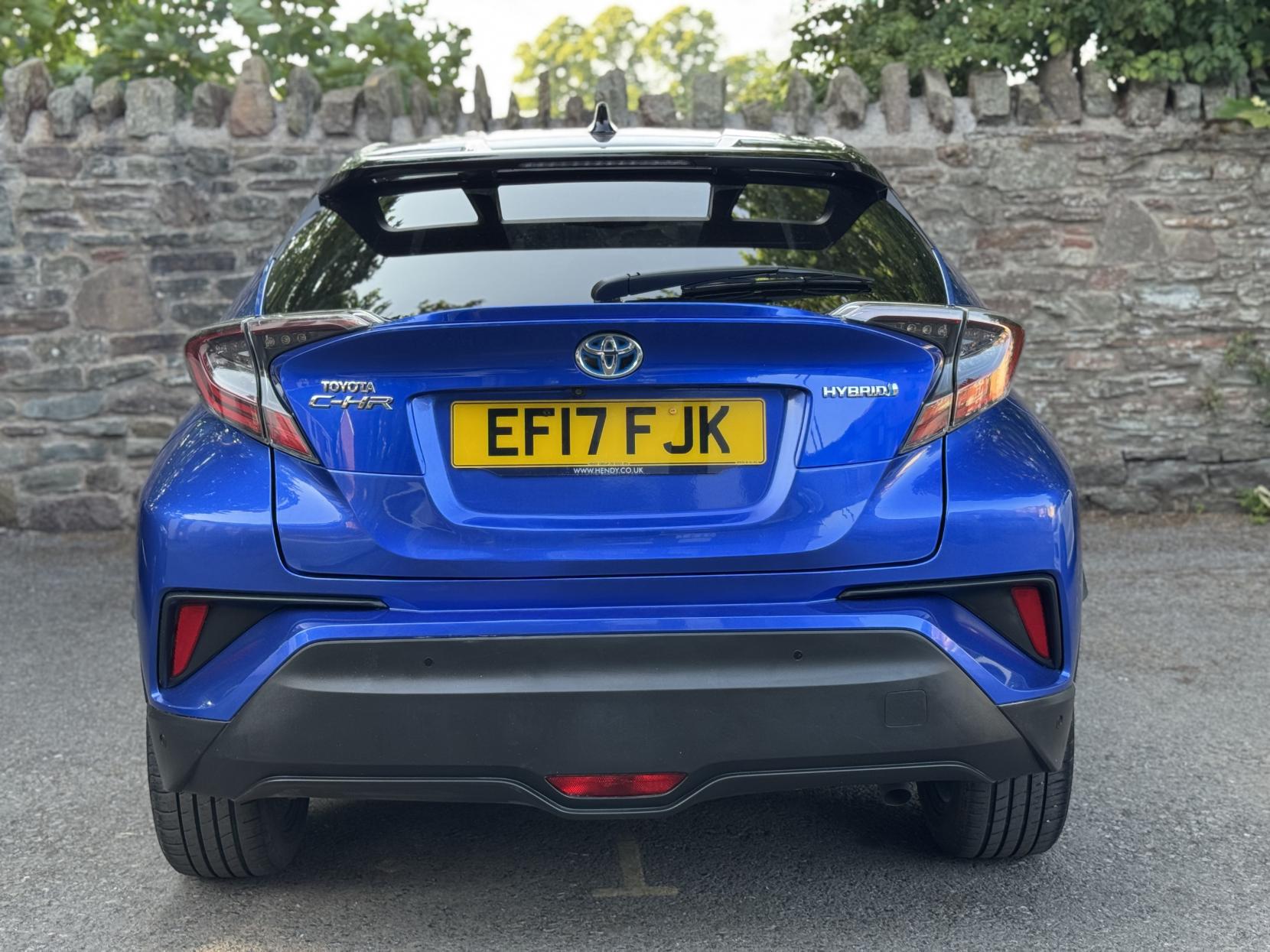 Toyota C-HR 1.8 VVT-h Dynamic SUV 5dr Petrol Hybrid CVT Euro 6 (s/s) (122 ps)