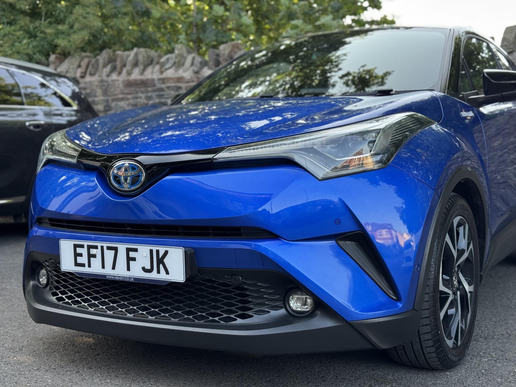 Toyota C-HR 1.8 VVT-h Dynamic SUV 5dr Petrol Hybrid CVT Euro 6 (s/s) (122 ps)
