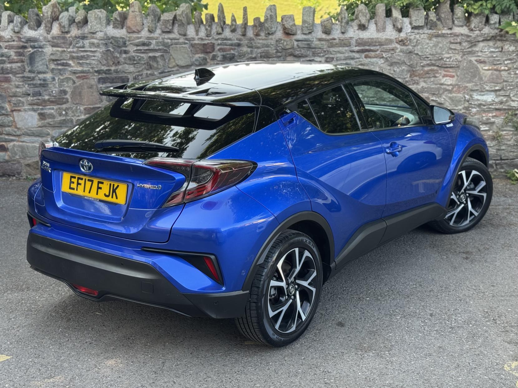 Toyota C-HR 1.8 VVT-h Dynamic SUV 5dr Petrol Hybrid CVT Euro 6 (s/s) (122 ps)