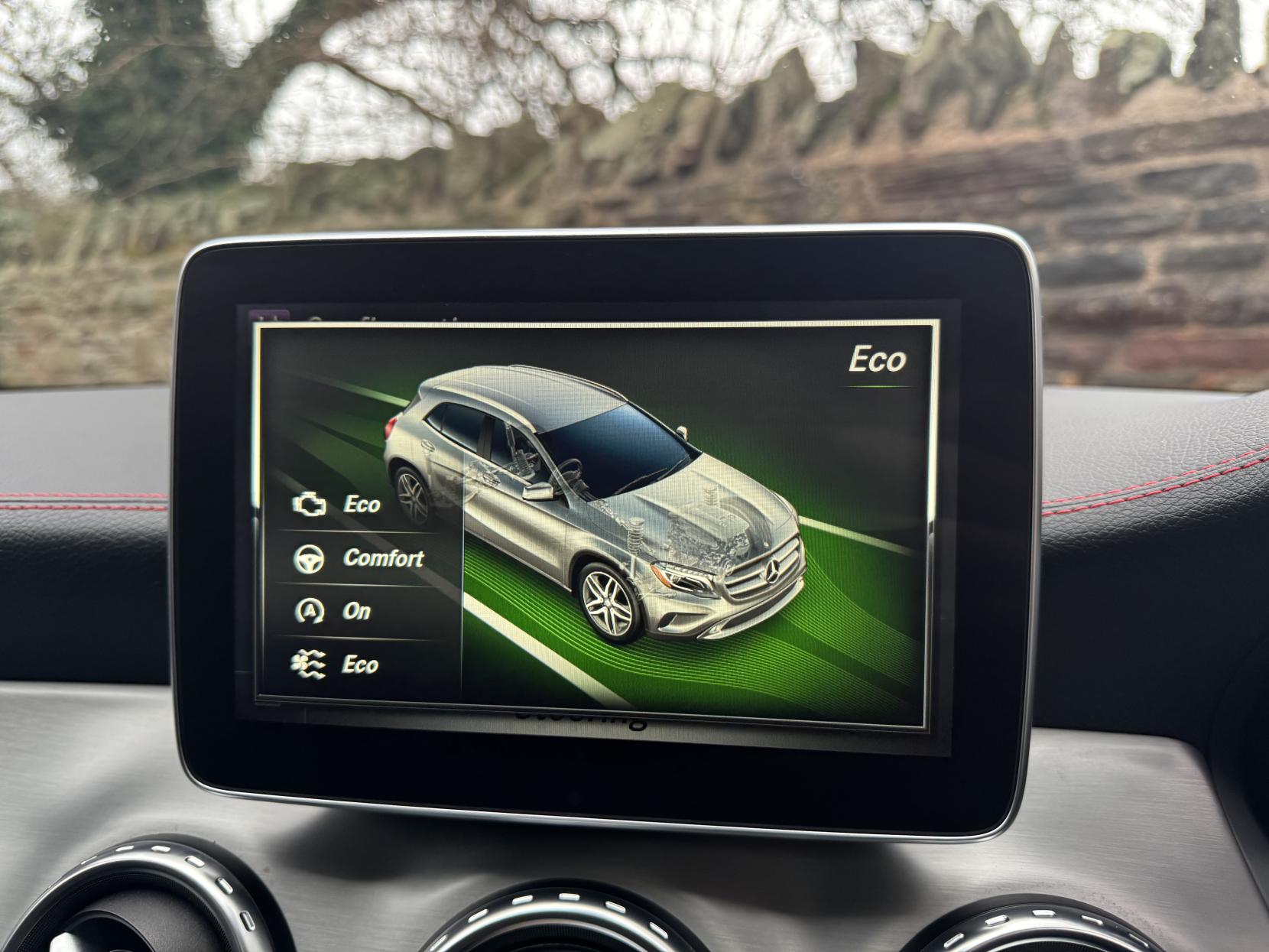 Mercedes-Benz GLA 2.0 GLA250 AMG Line SUV 5dr Petrol 7G-DCT 4MATIC Euro 6 (s/s) (211 ps)