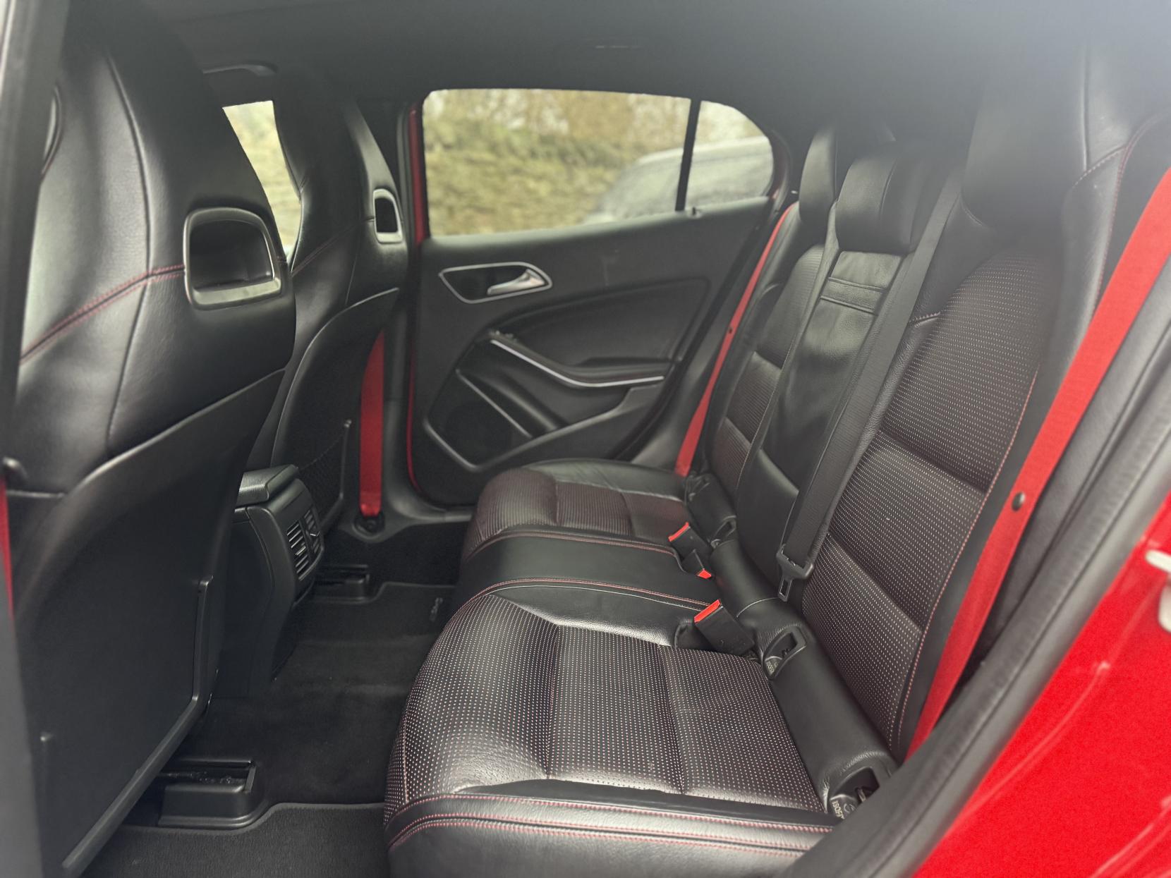 Mercedes-Benz GLA 2.0 GLA250 AMG Line SUV 5dr Petrol 7G-DCT 4MATIC Euro 6 (s/s) (211 ps)