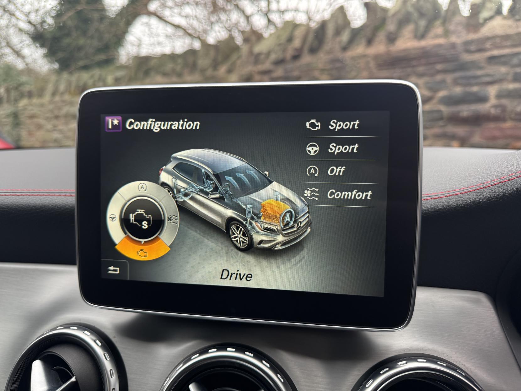 Mercedes-Benz GLA 2.0 GLA250 AMG Line SUV 5dr Petrol 7G-DCT 4MATIC Euro 6 (s/s) (211 ps)