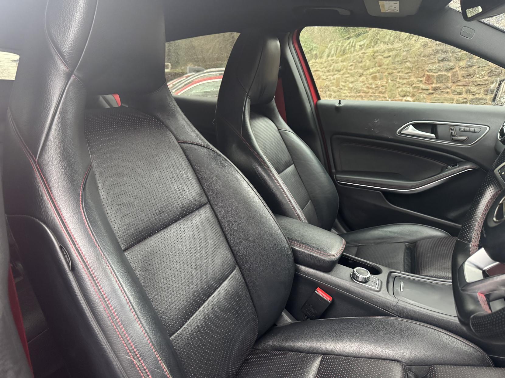 Mercedes-Benz GLA 2.0 GLA250 AMG Line SUV 5dr Petrol 7G-DCT 4MATIC Euro 6 (s/s) (211 ps)