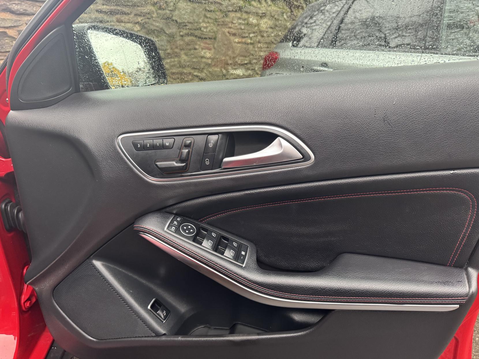 Mercedes-Benz GLA 2.0 GLA250 AMG Line SUV 5dr Petrol 7G-DCT 4MATIC Euro 6 (s/s) (211 ps)